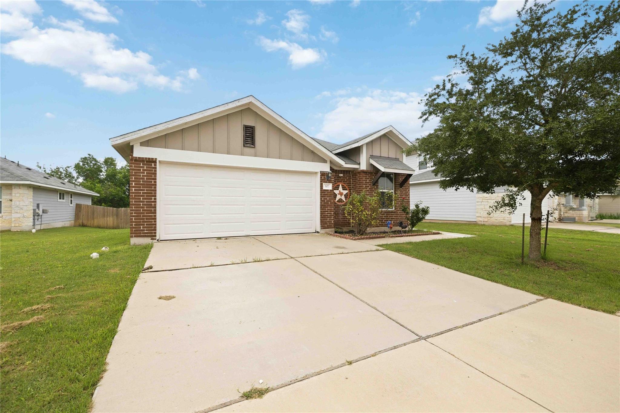 107 Saranac Dr, Elgin, TX 78621