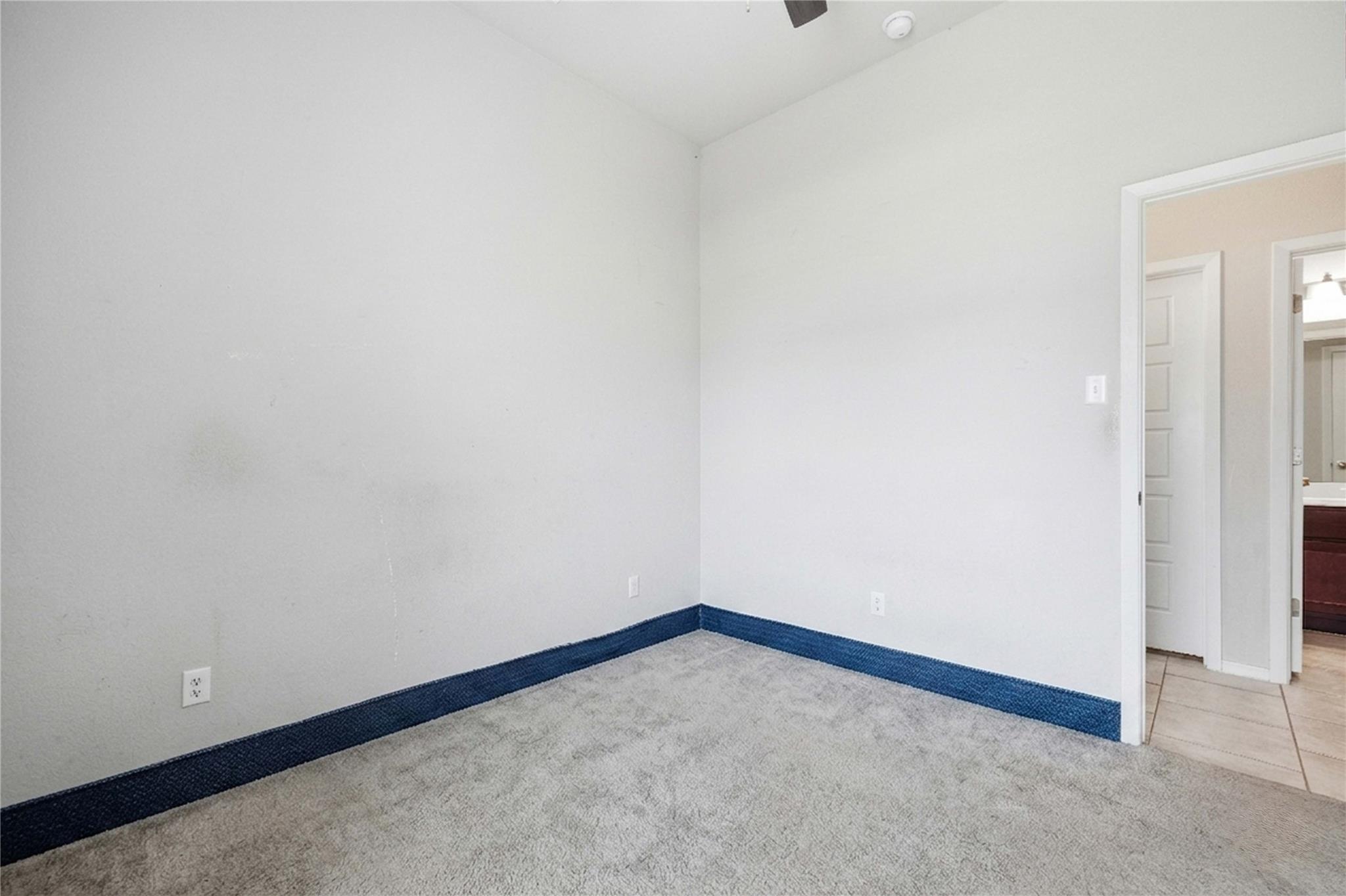 107 Saranac Dr, Elgin, TX 78621