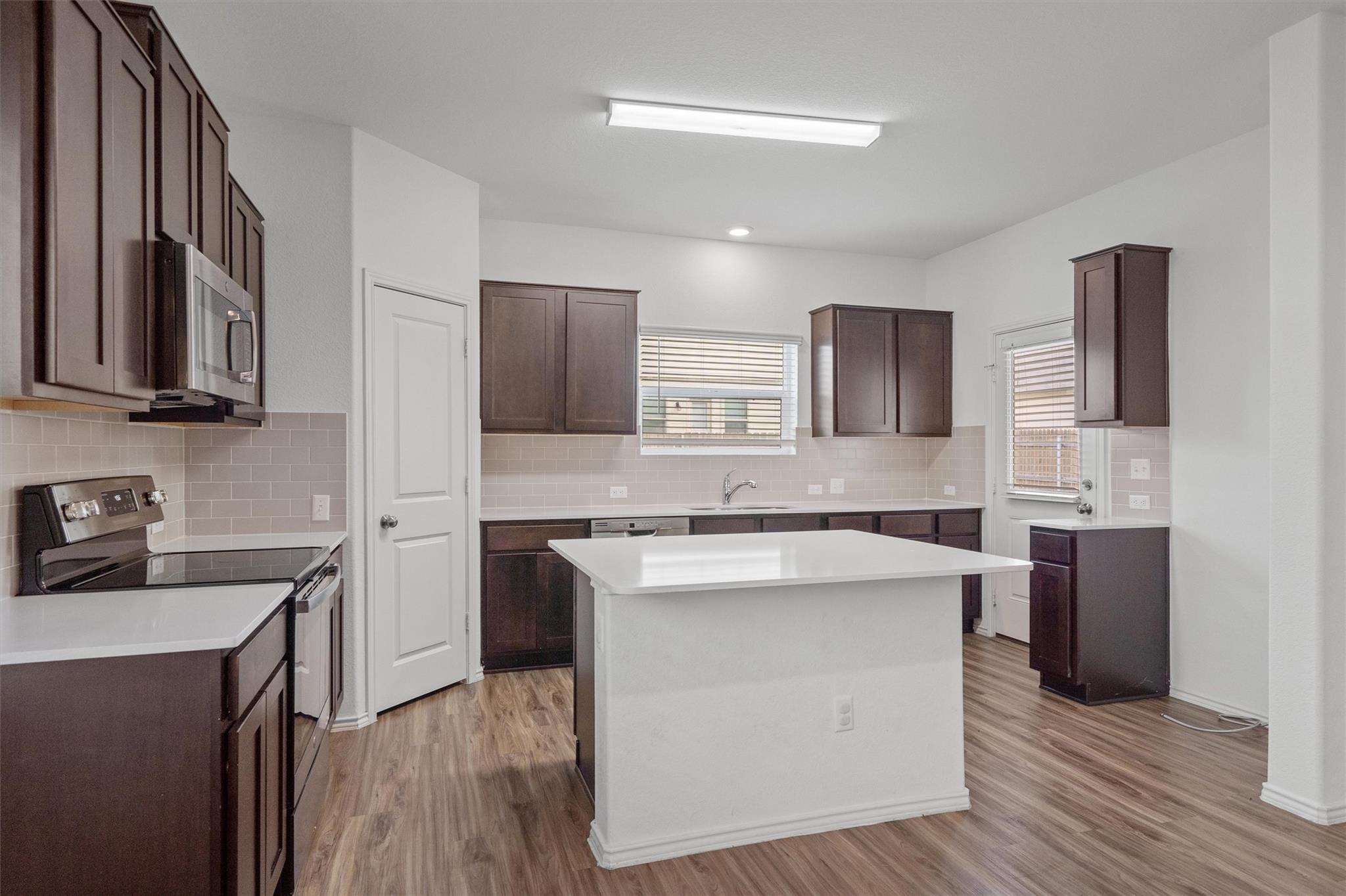 117 Guardian Angel Ct, Jarrell, TX 76537