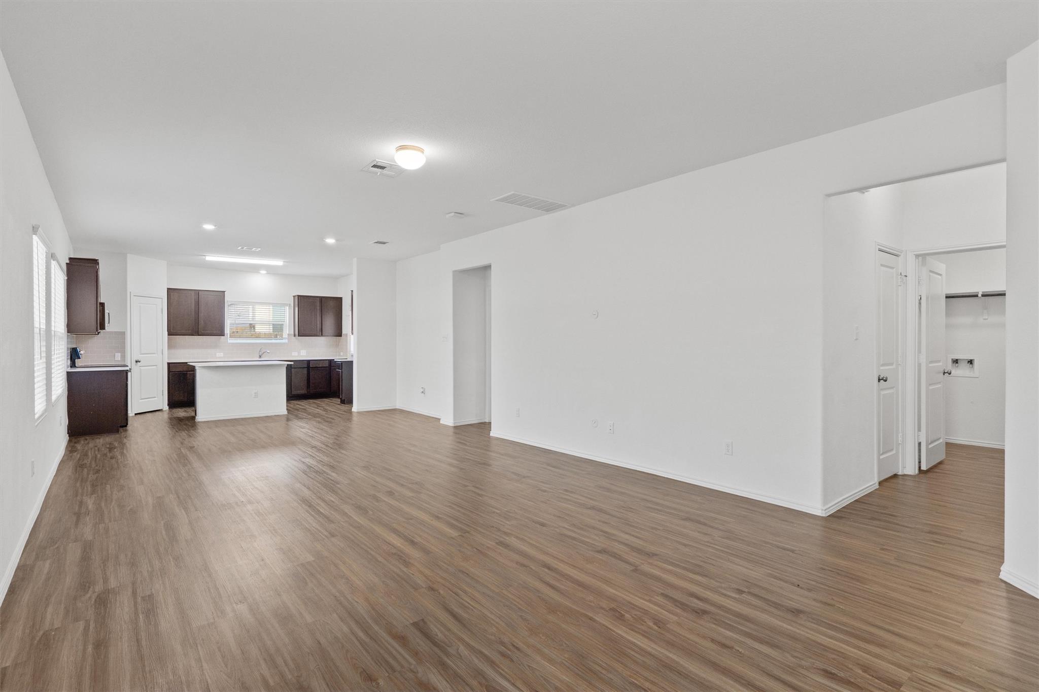 117 Guardian Angel Ct, Jarrell, TX 76537