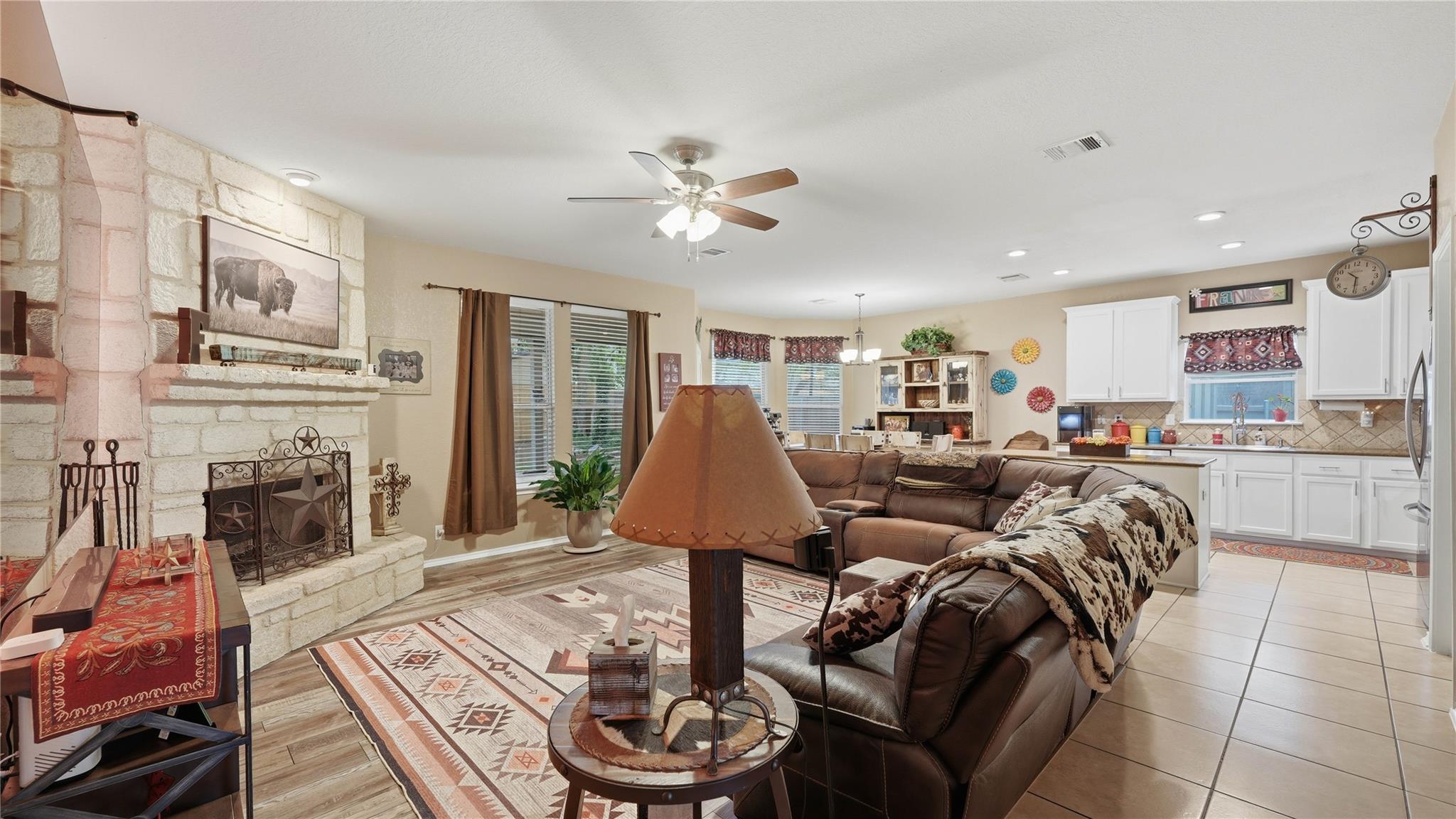 736 San Luis, New Braunfels, TX 78132