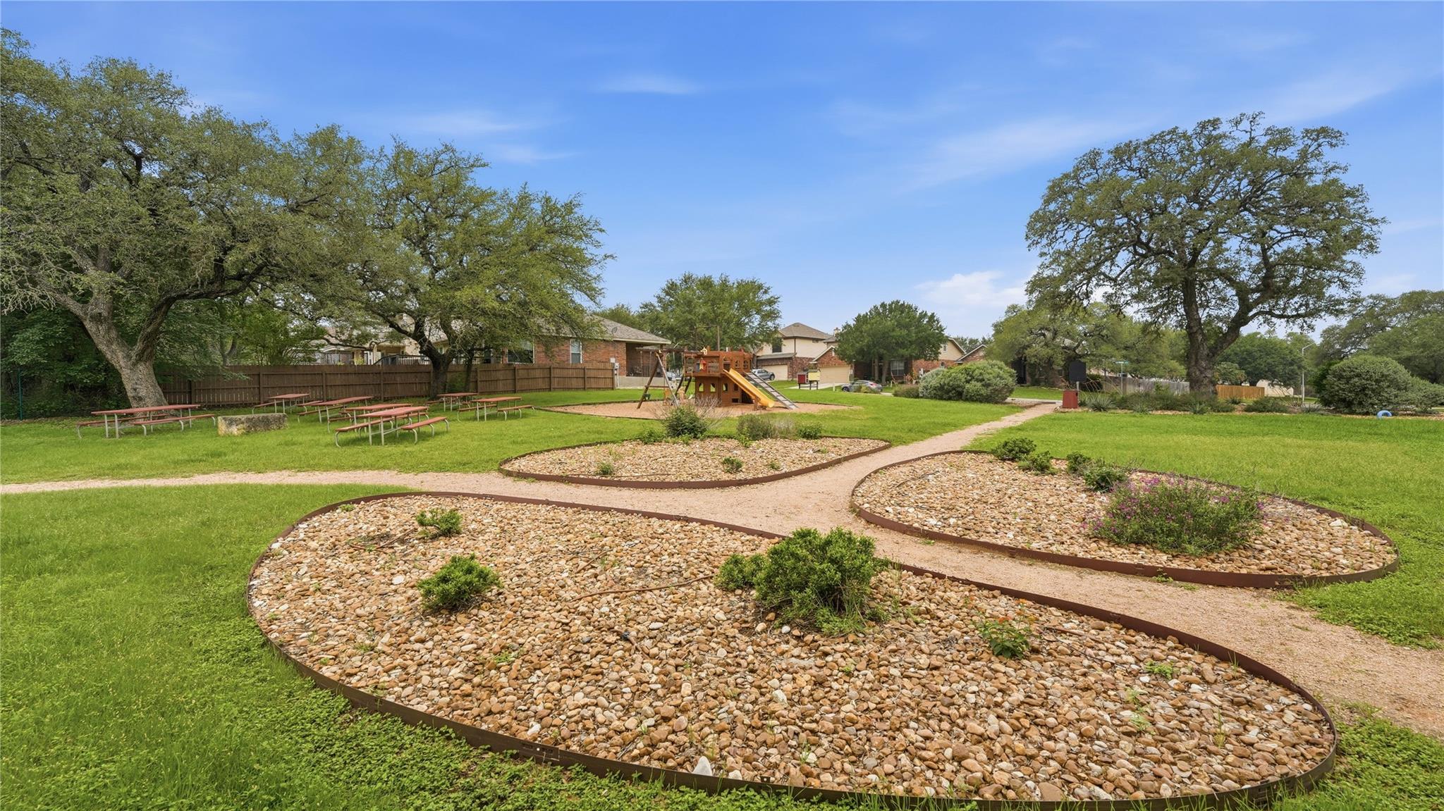 736 San Luis, New Braunfels, TX 78132
