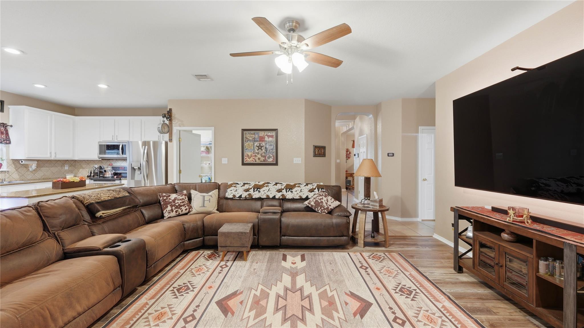 736 San Luis, New Braunfels, TX 78132