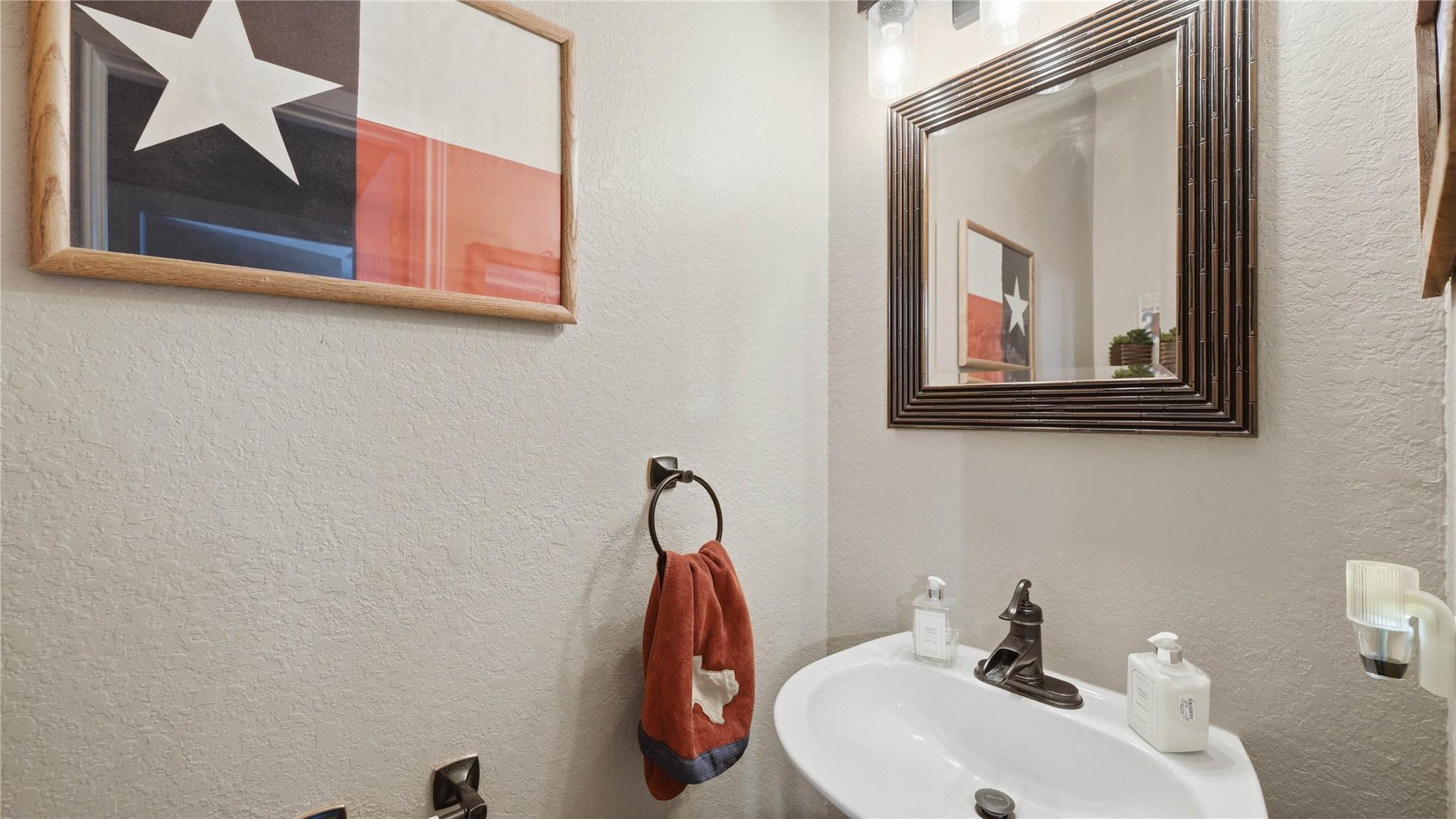 736 San Luis, New Braunfels, TX 78132