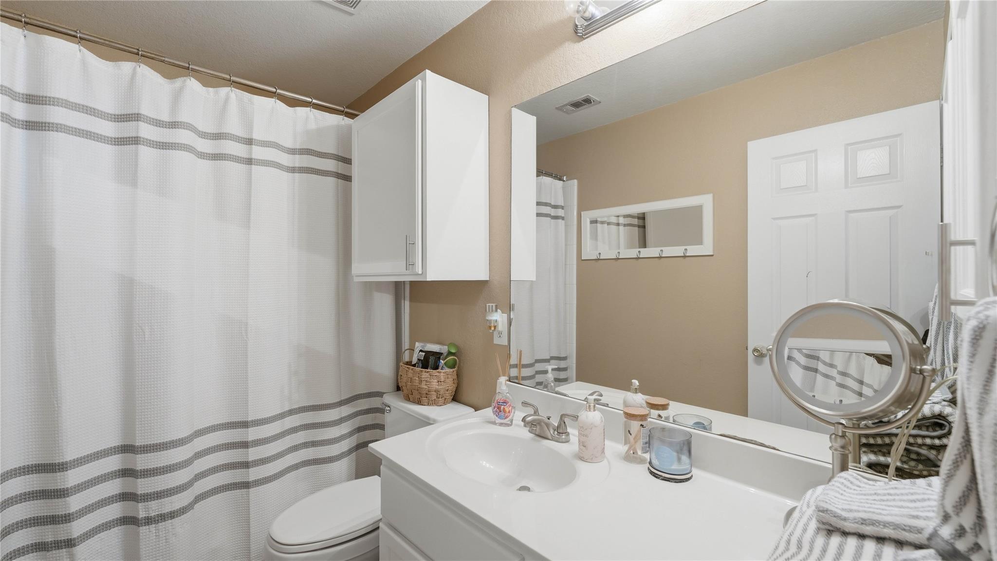736 San Luis, New Braunfels, TX 78132