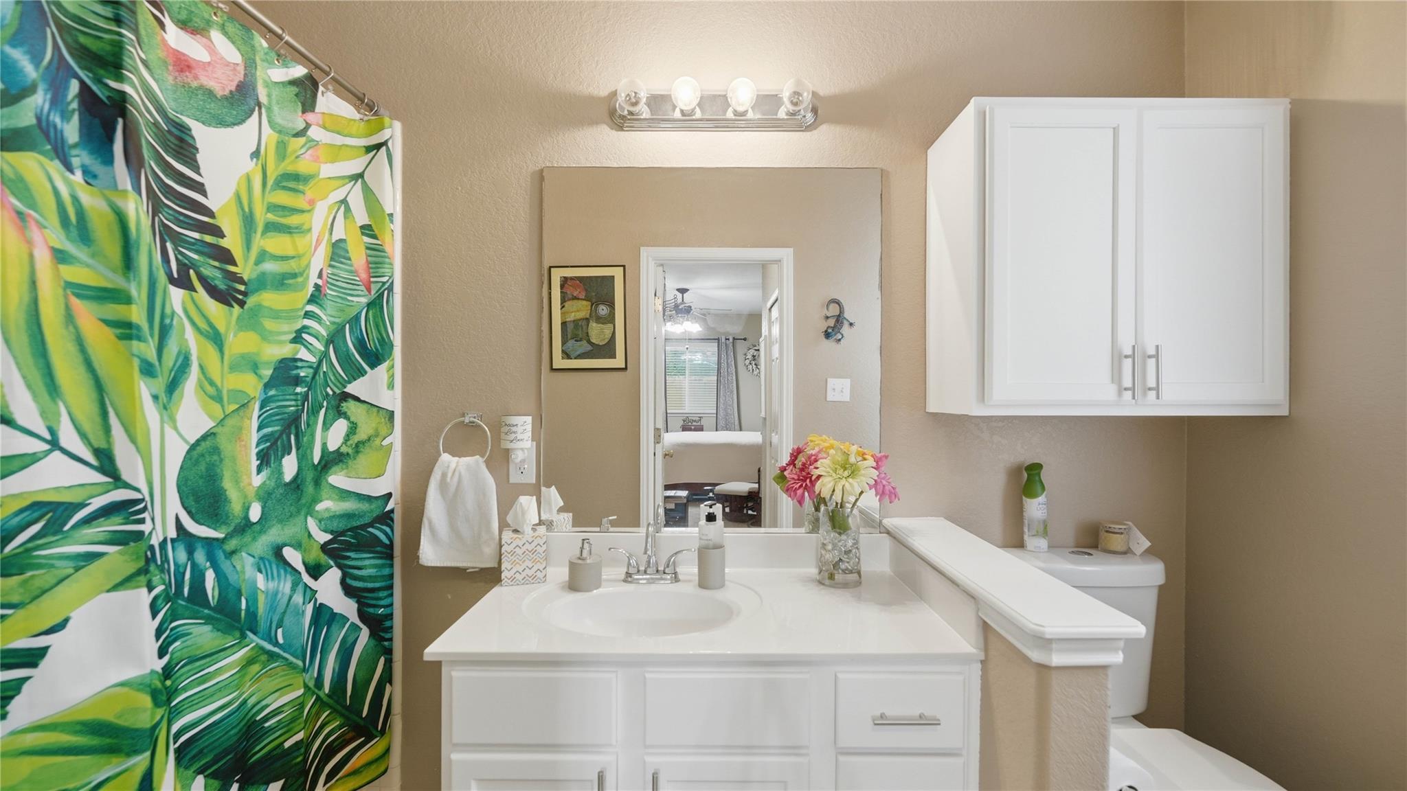 736 San Luis, New Braunfels, TX 78132