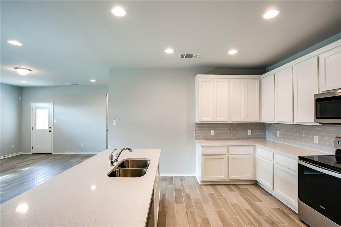 216 Batjac Aly, Jarrell, TX 76537