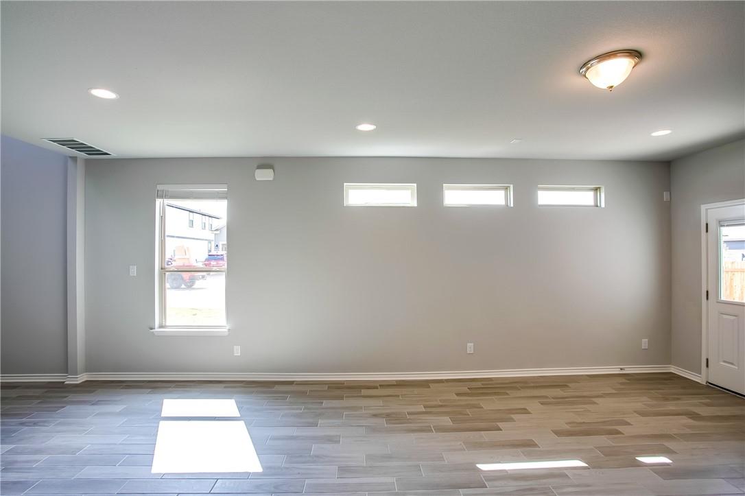 216 Batjac Aly, Jarrell, TX 76537