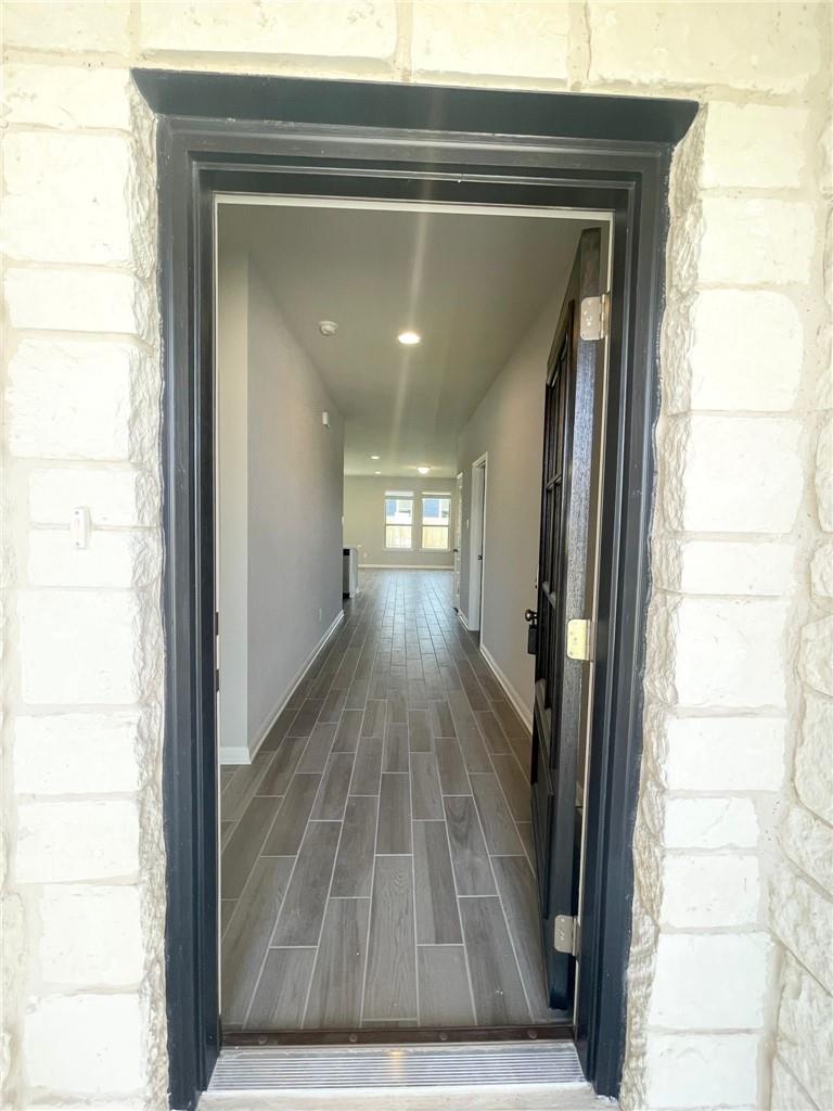 195 Outlaw Dr, Jarrell, TX 76537
