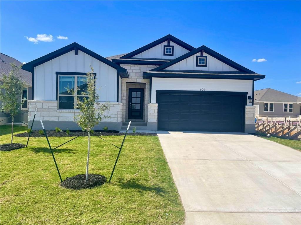 195 Outlaw Dr, Jarrell, TX 76537