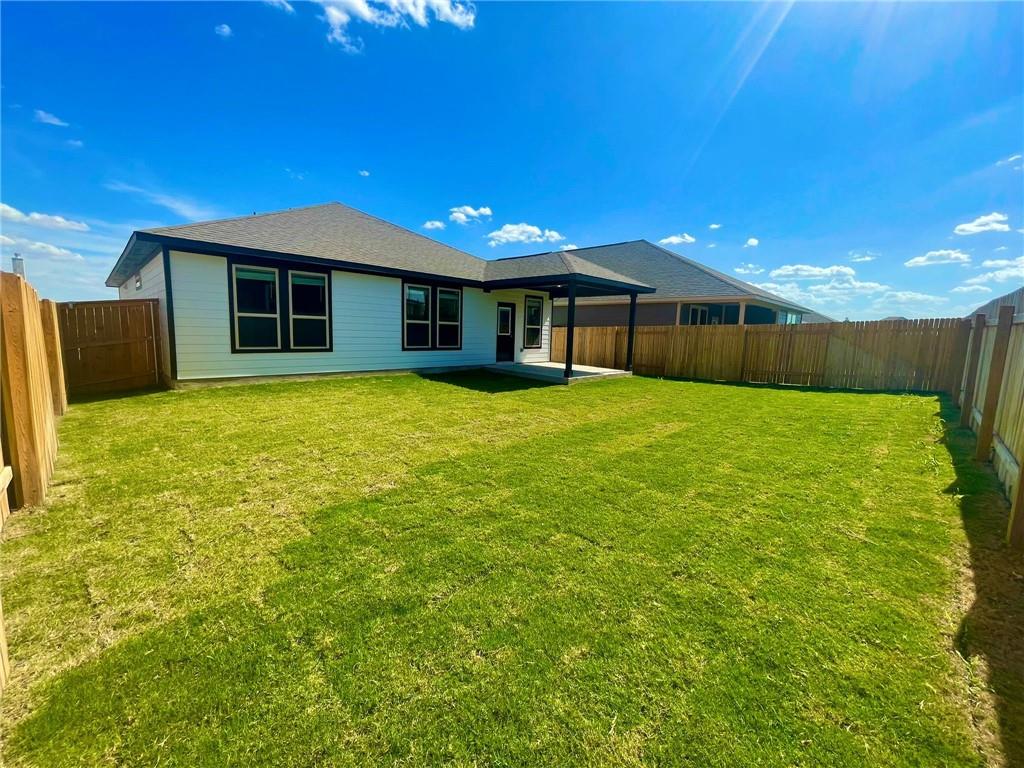 195 Outlaw Dr, Jarrell, TX 76537