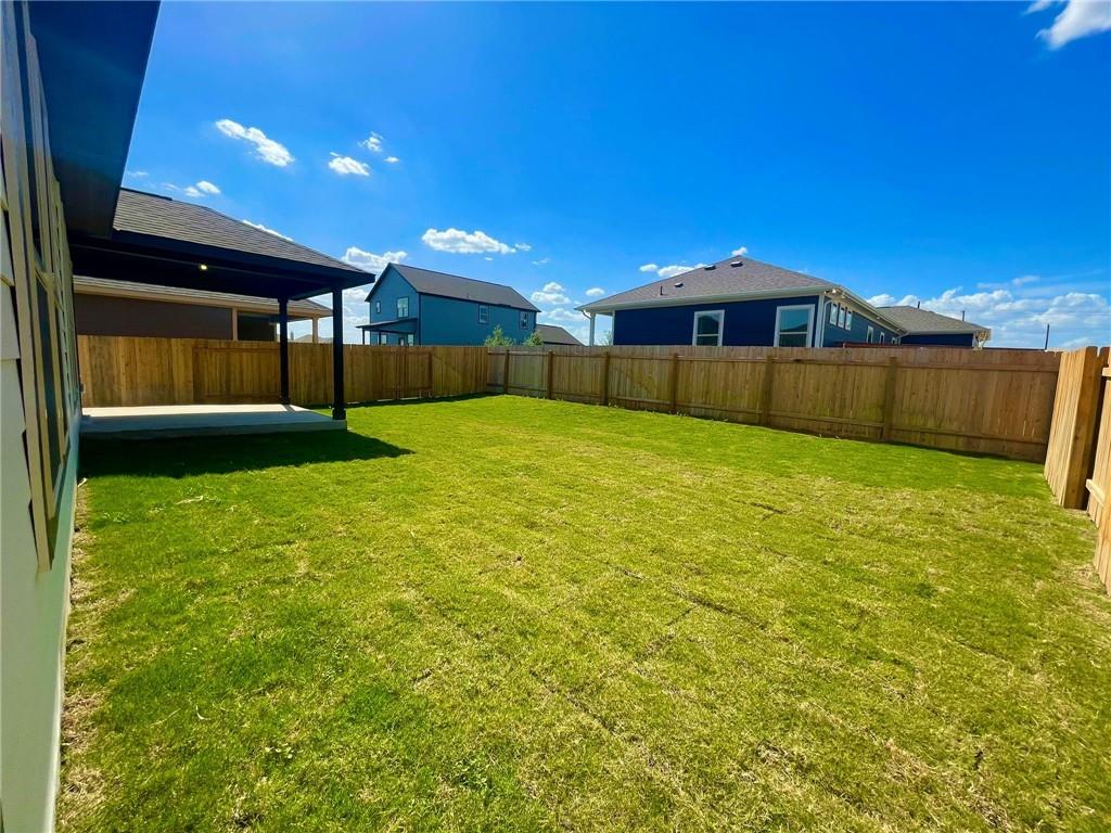 195 Outlaw Dr, Jarrell, TX 76537