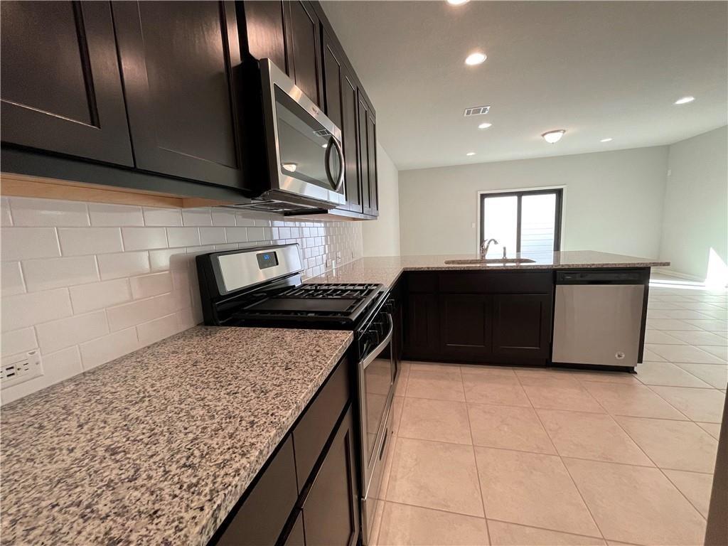 2040 Arendale Dr, Leander, TX 78641