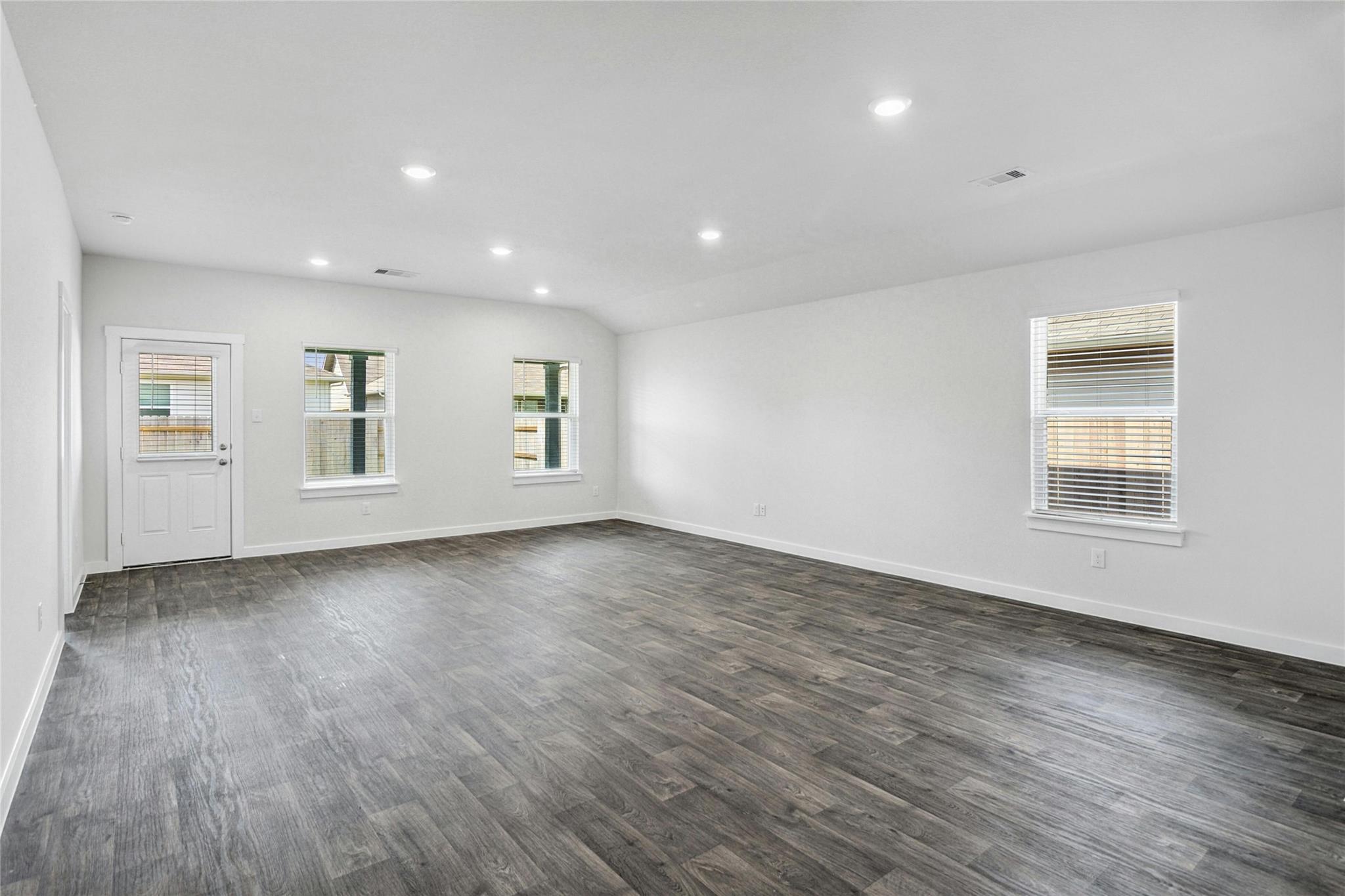 605 JANE LONG Dr, San Marcos, TX 78666