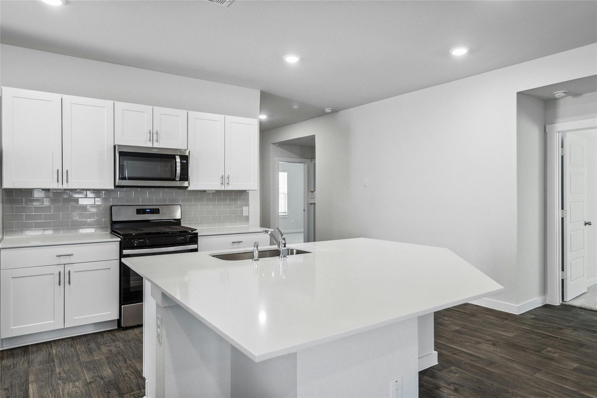 605 JANE LONG Dr, San Marcos, TX 78666