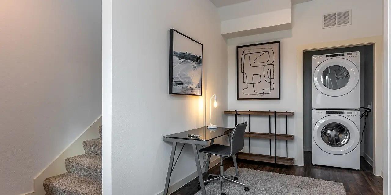 1000 Fort Worth Ave # 2515, Dallas, TX 75208
