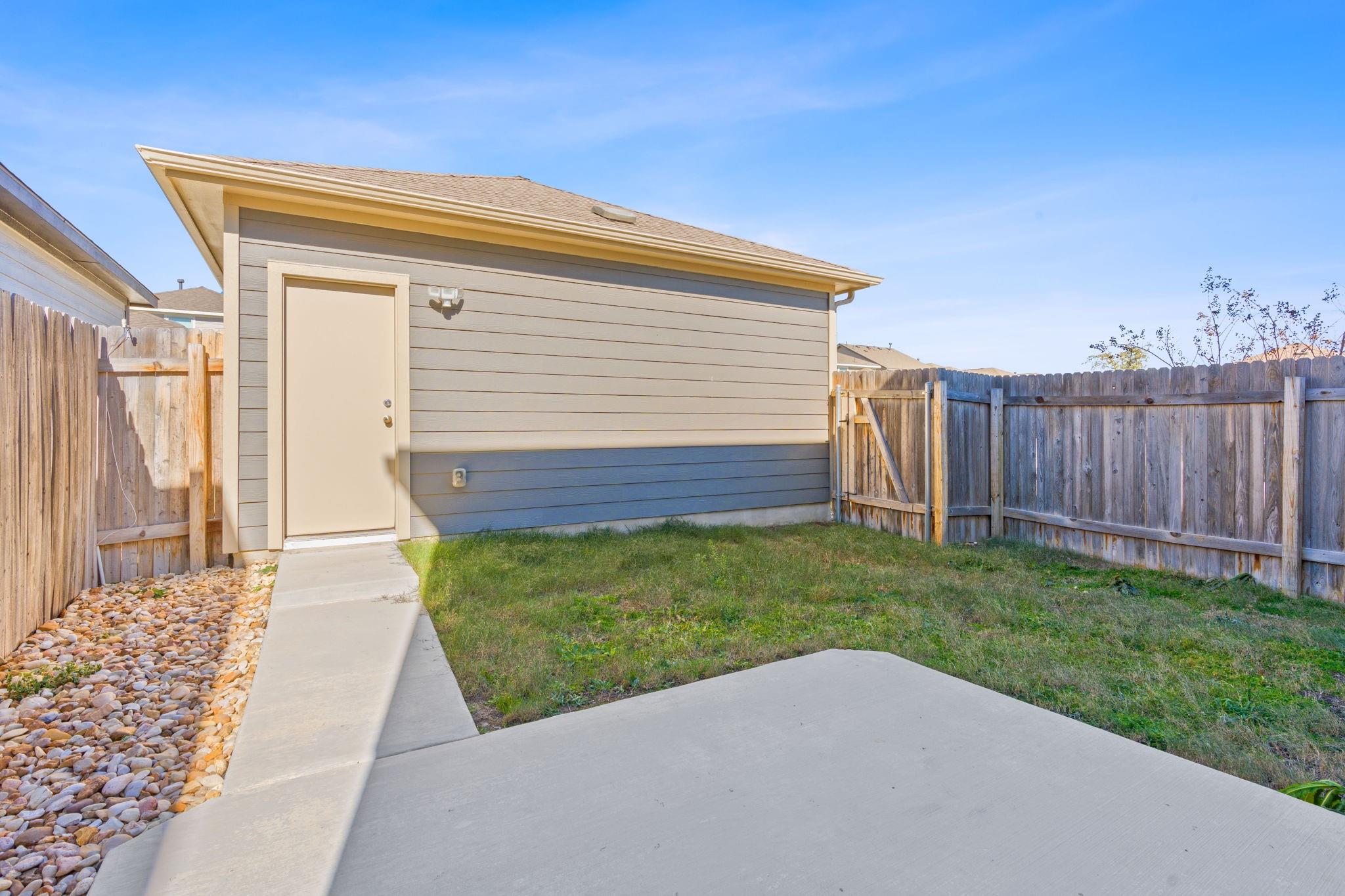 1828 Arendale Dr, Leander, TX 78641