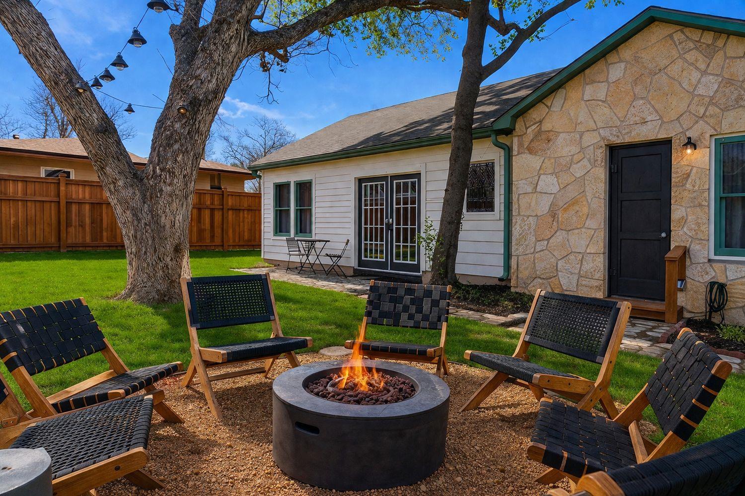 502 N Orange St, Fredericksburg, TX 78624