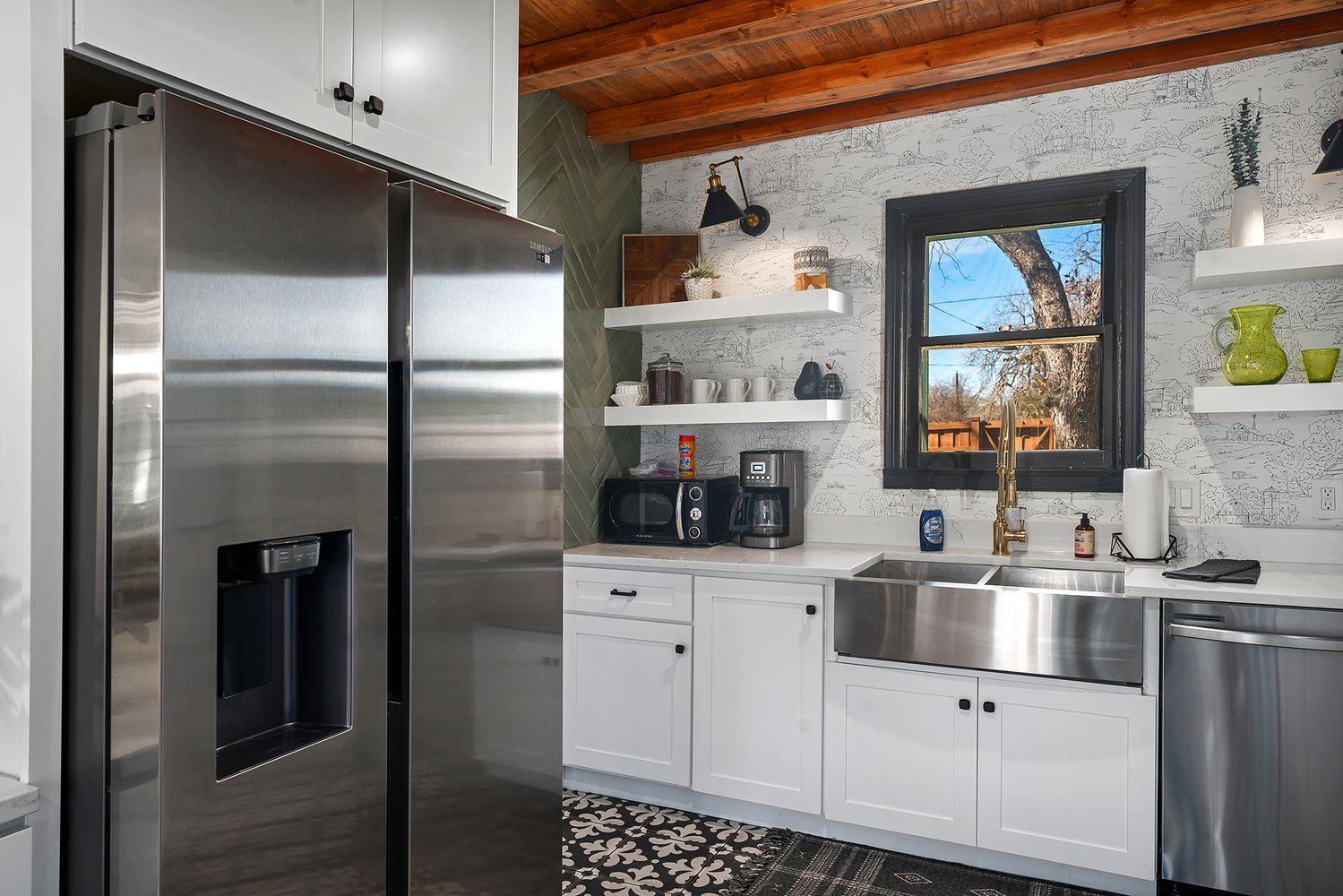 502 N Orange St, Fredericksburg, TX 78624