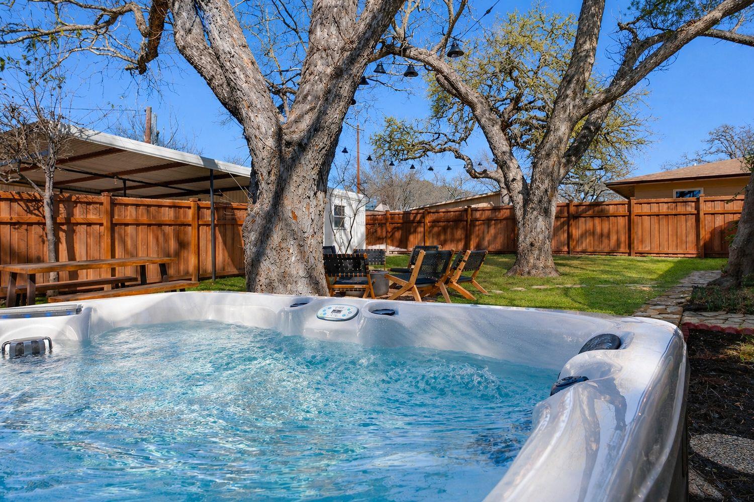 502 N Orange St, Fredericksburg, TX 78624