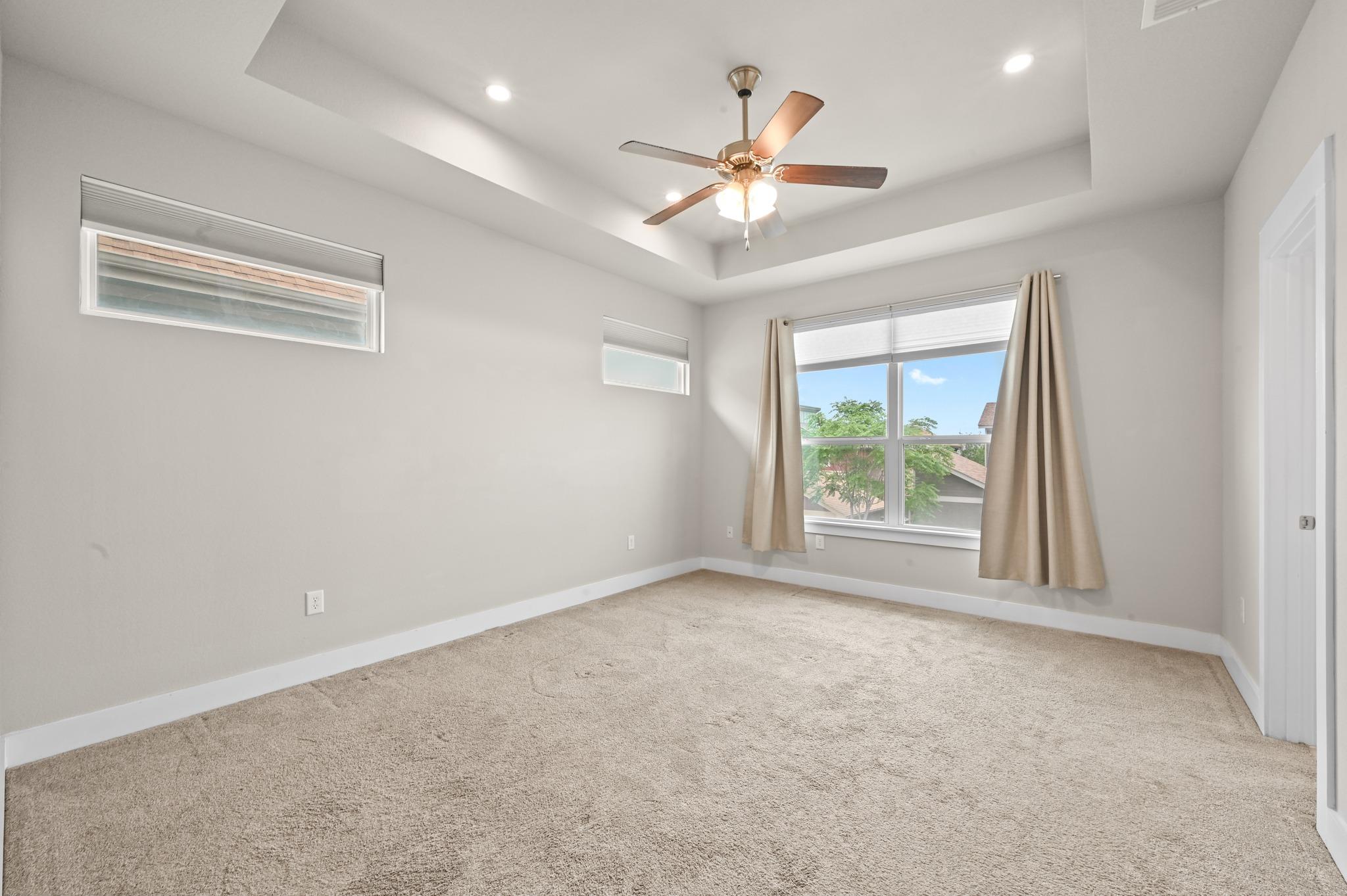 911 Cannoneer Ln, Austin, TX 78757