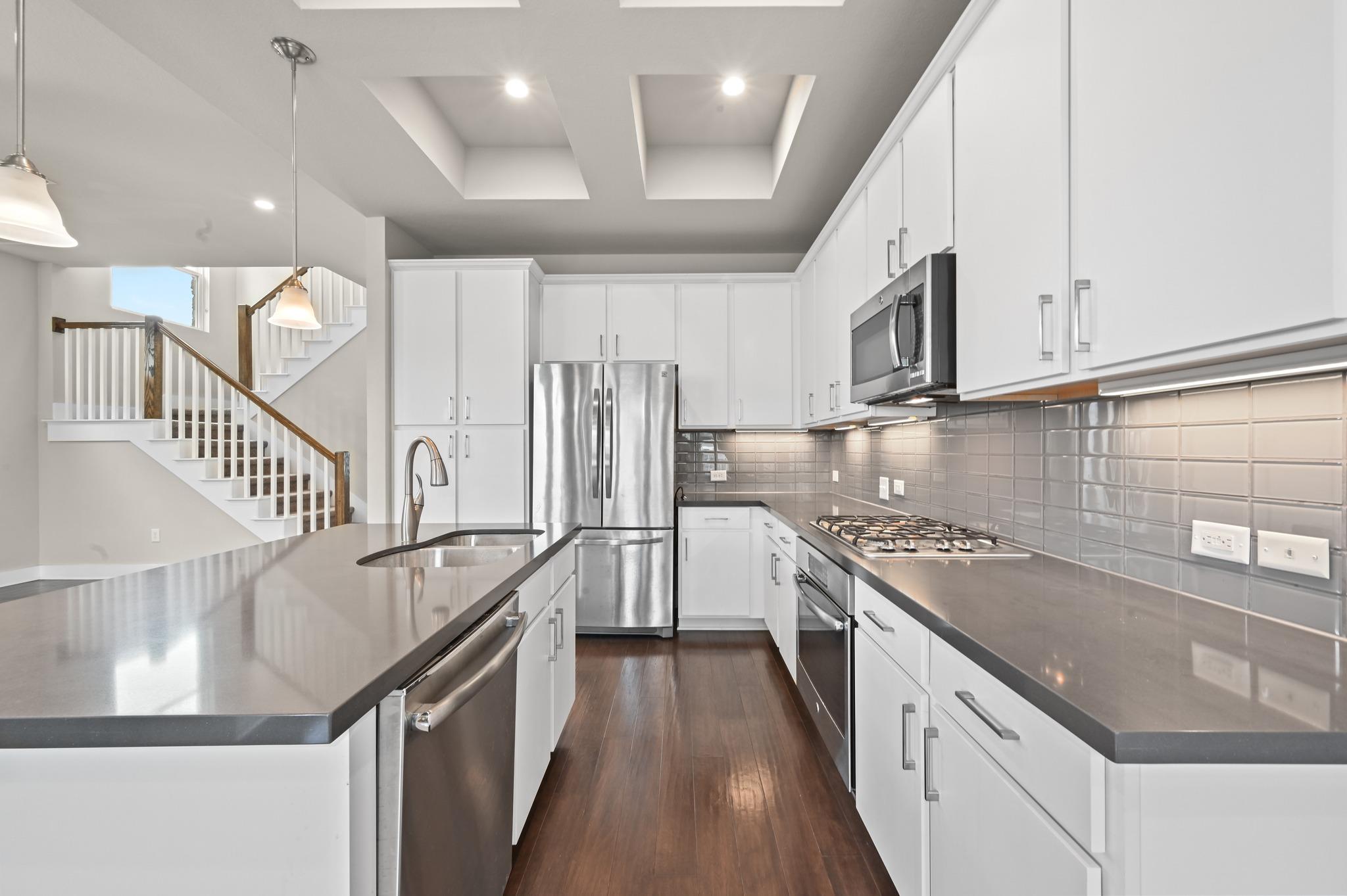 911 Cannoneer Ln, Austin, TX 78757