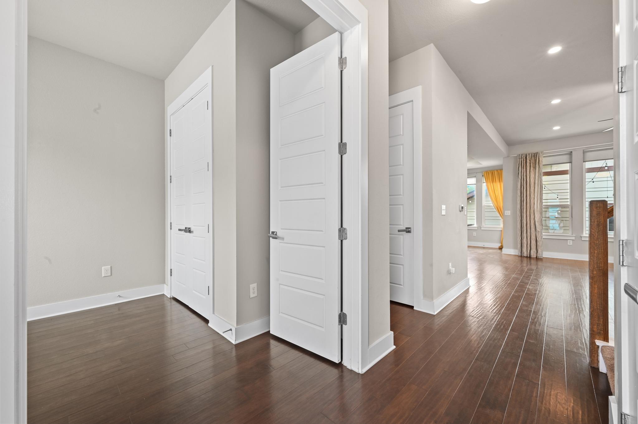 911 Cannoneer Ln, Austin, TX 78757