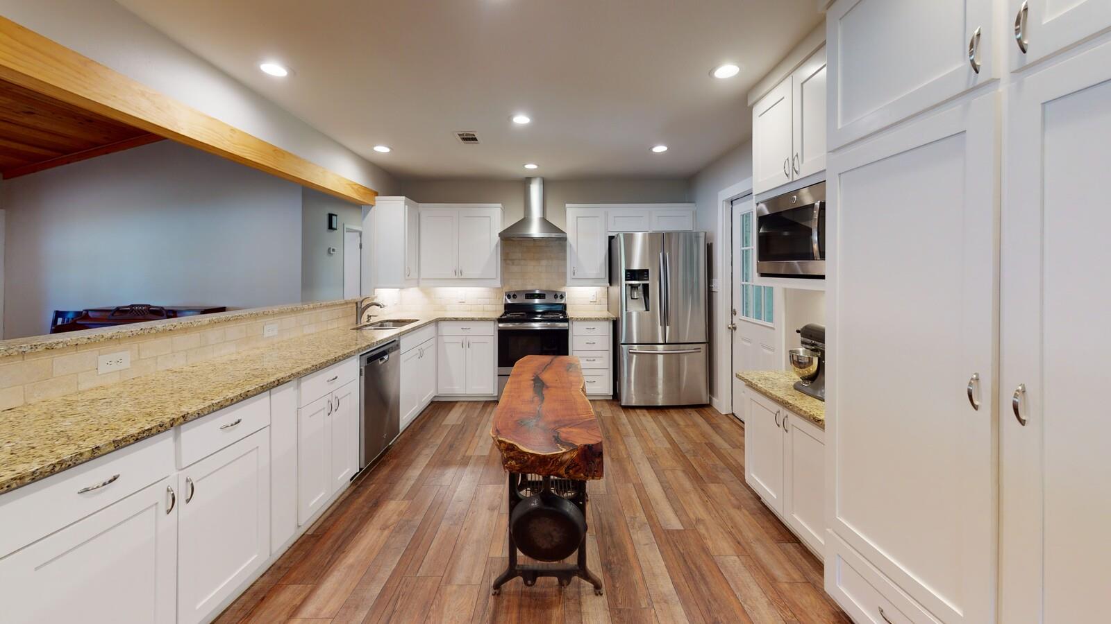 802 Amy Cir, Marble Falls, TX 78654
