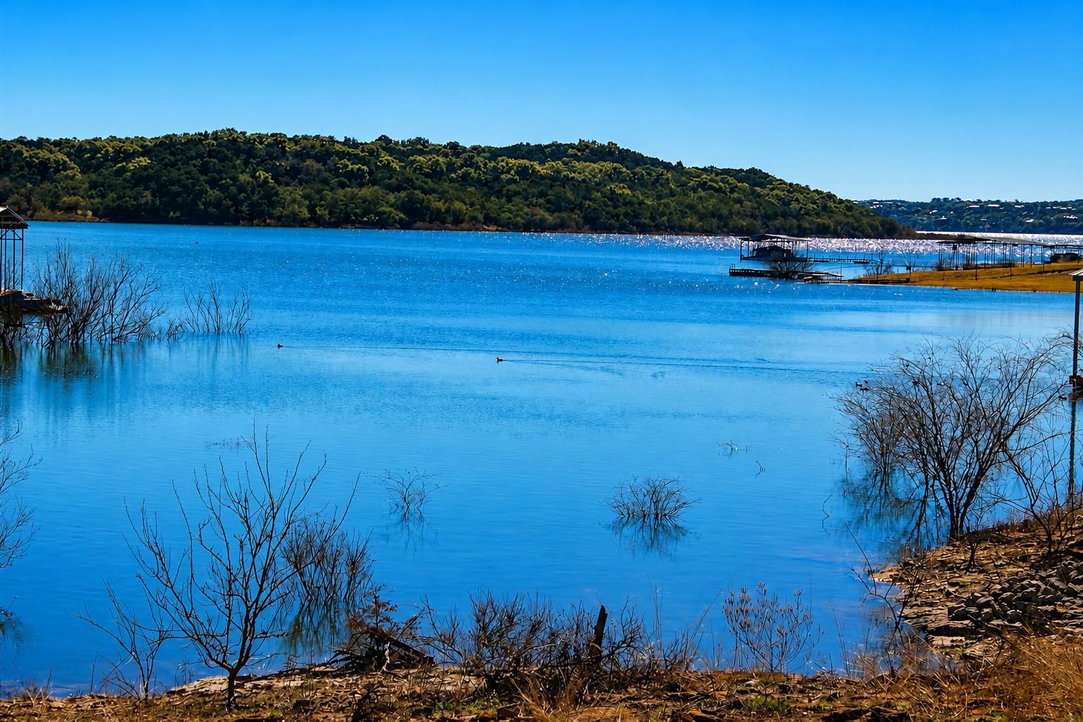 551 Lake View Dr, Spicewood, TX 78669