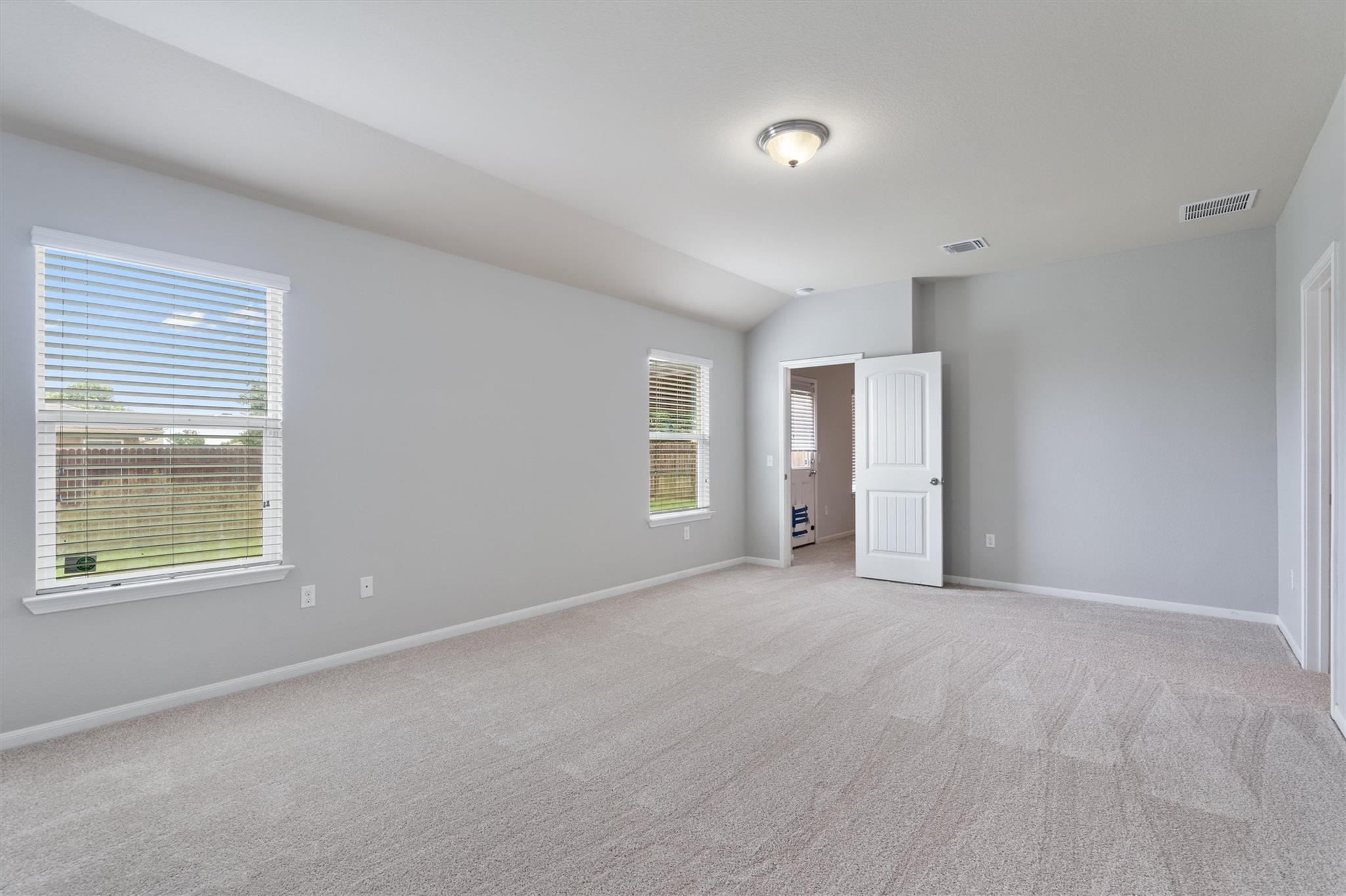 124 Denton Dr, Hutto, TX 78634