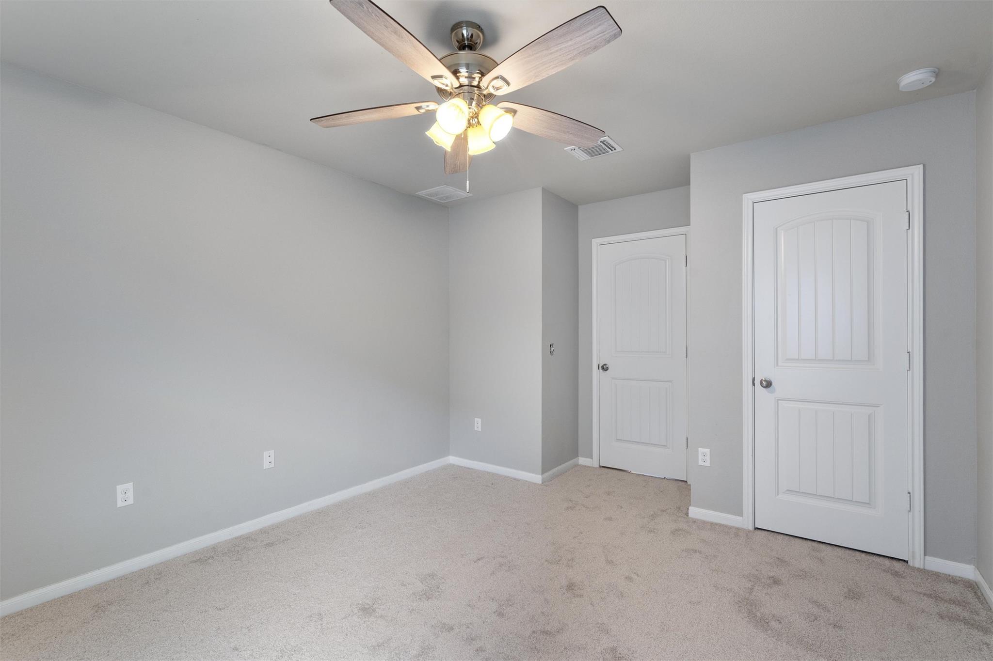 124 Denton Dr, Hutto, TX 78634