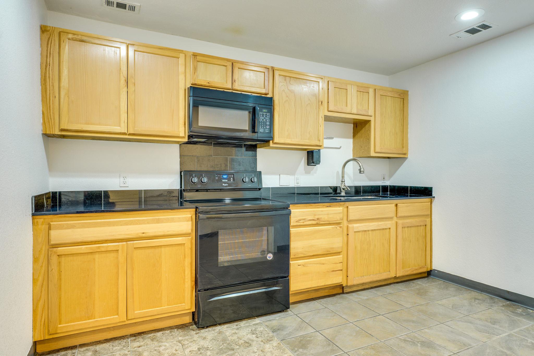 14121 US 290 # Bldg 11-B, Austin, TX 78737