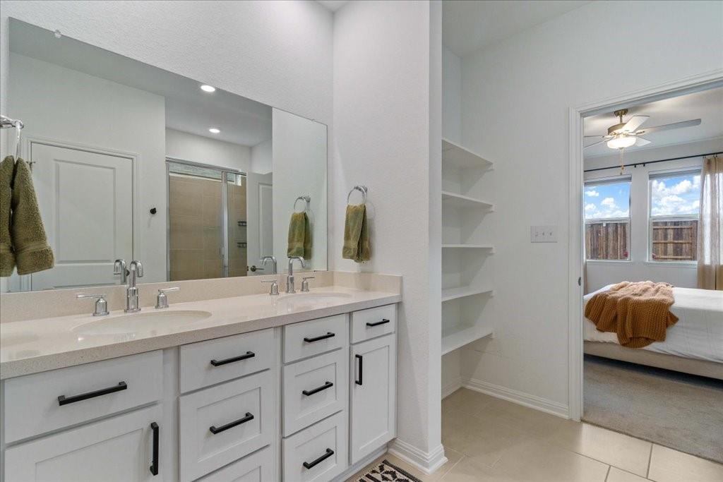 376-A Papaya Dr, Buda, TX 78610