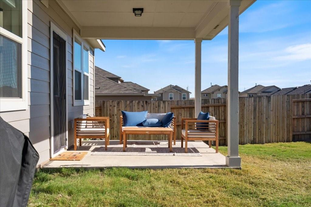 376-A Papaya Dr, Buda, TX 78610