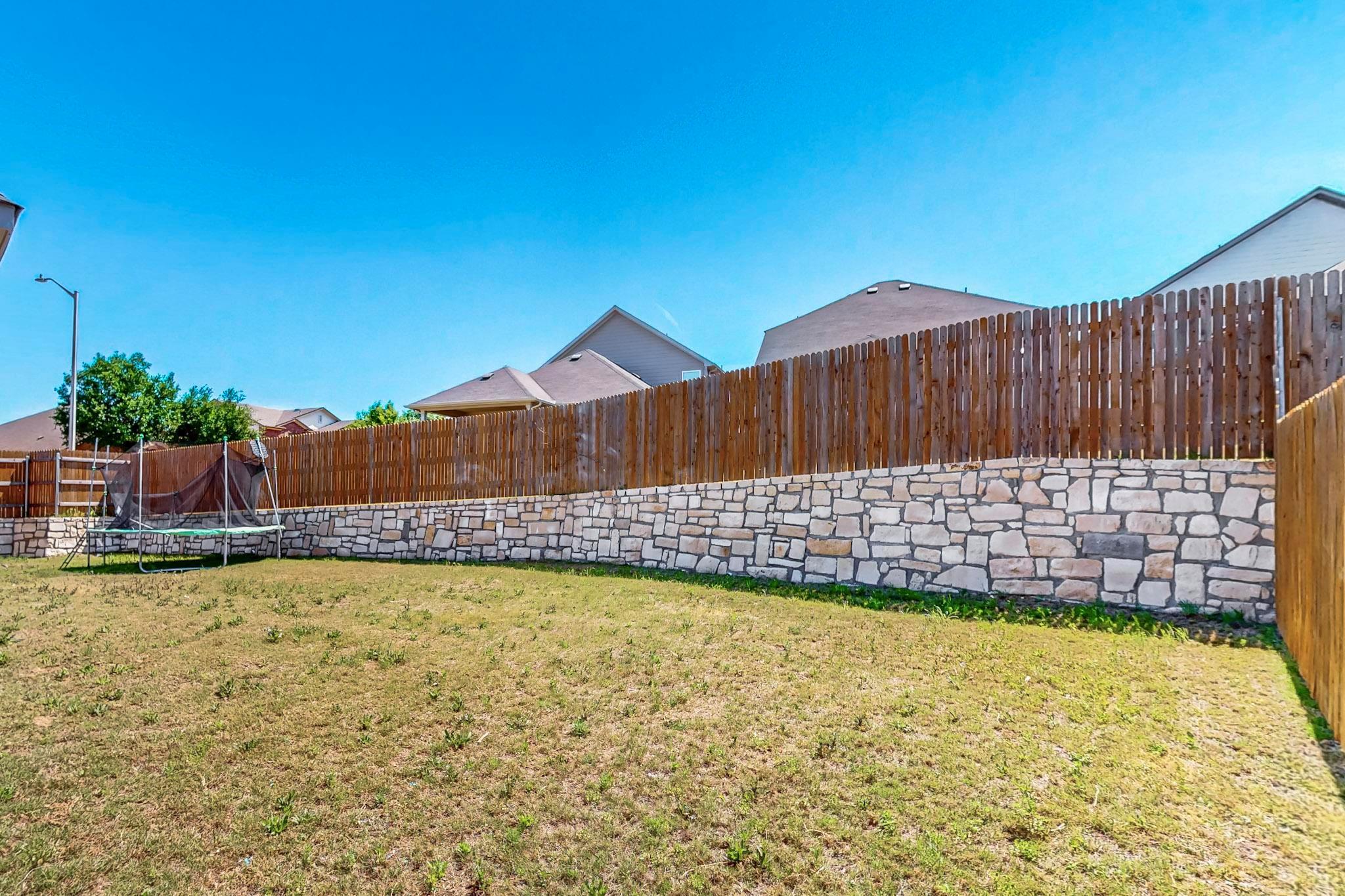 101 Breccia Trl, Liberty Hill, TX 78642