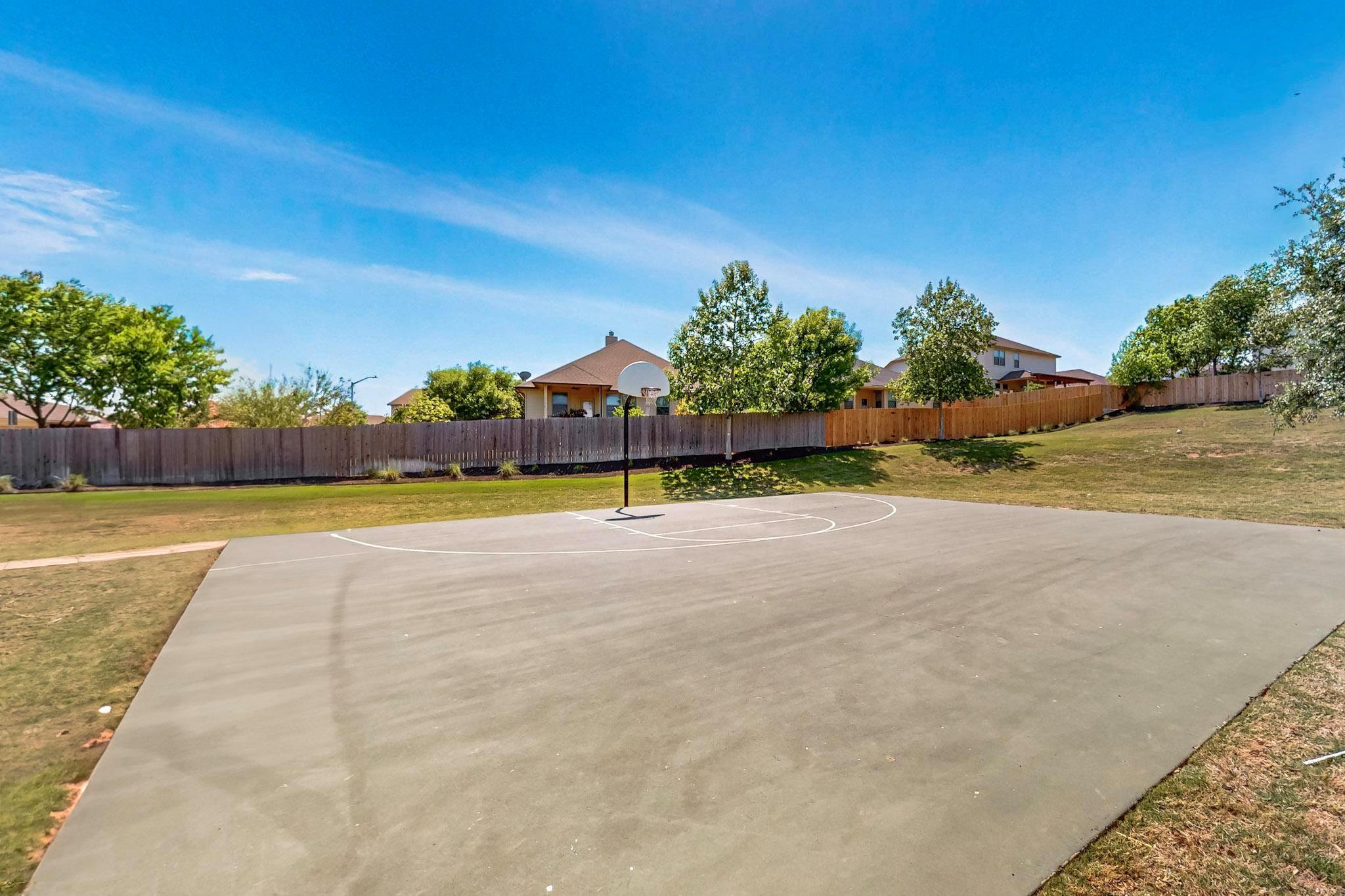 101 Breccia Trl, Liberty Hill, TX 78642
