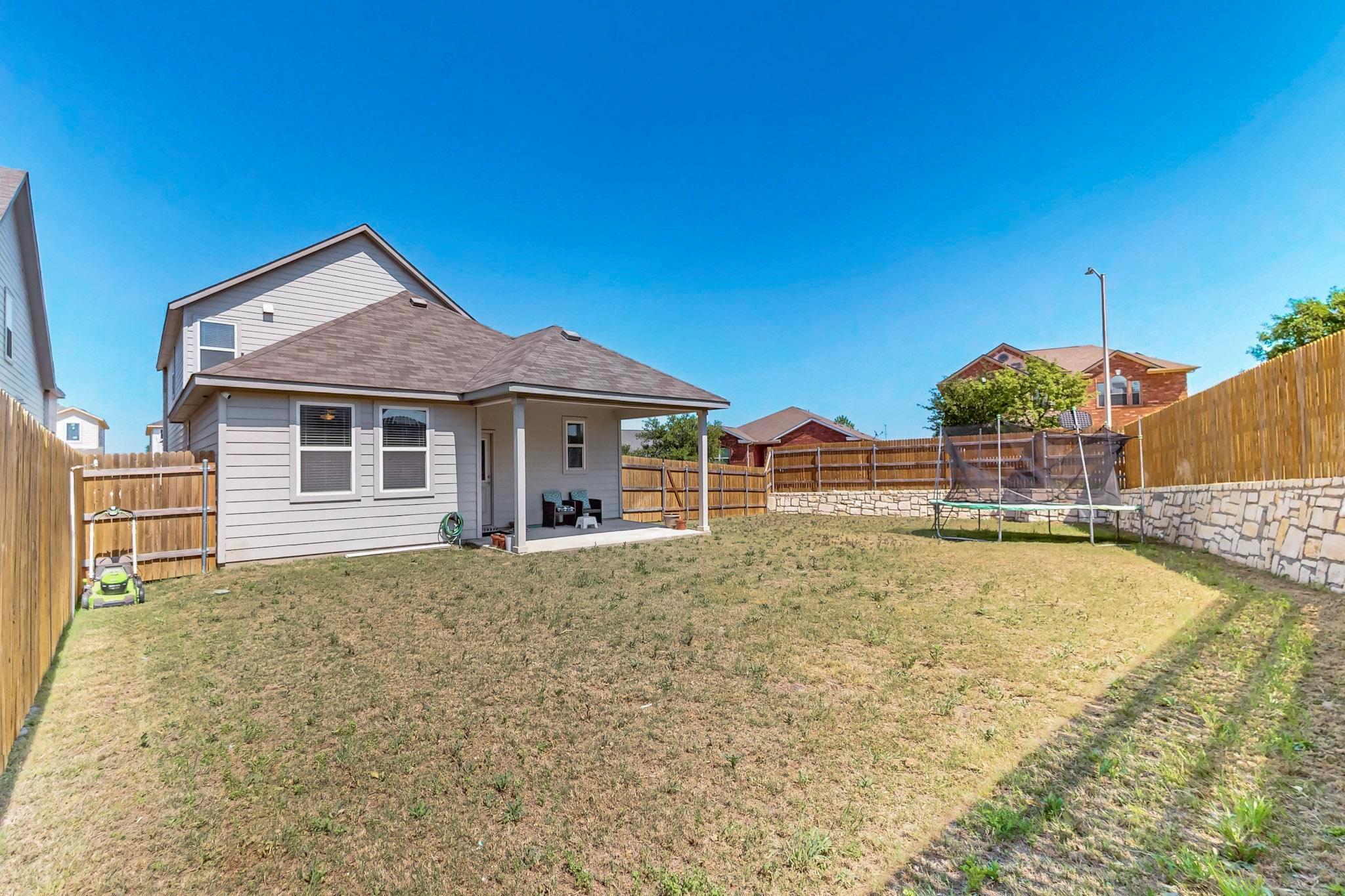 101 Breccia Trl, Liberty Hill, TX 78642
