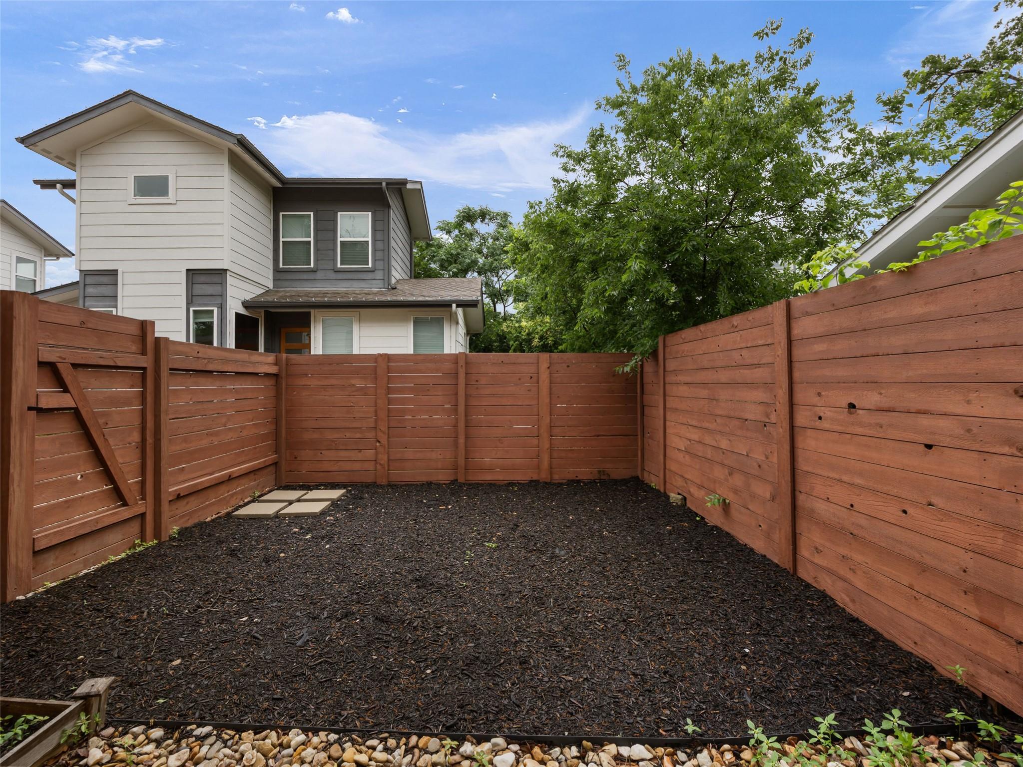 513 W Croslin St # B, Austin, TX 78752