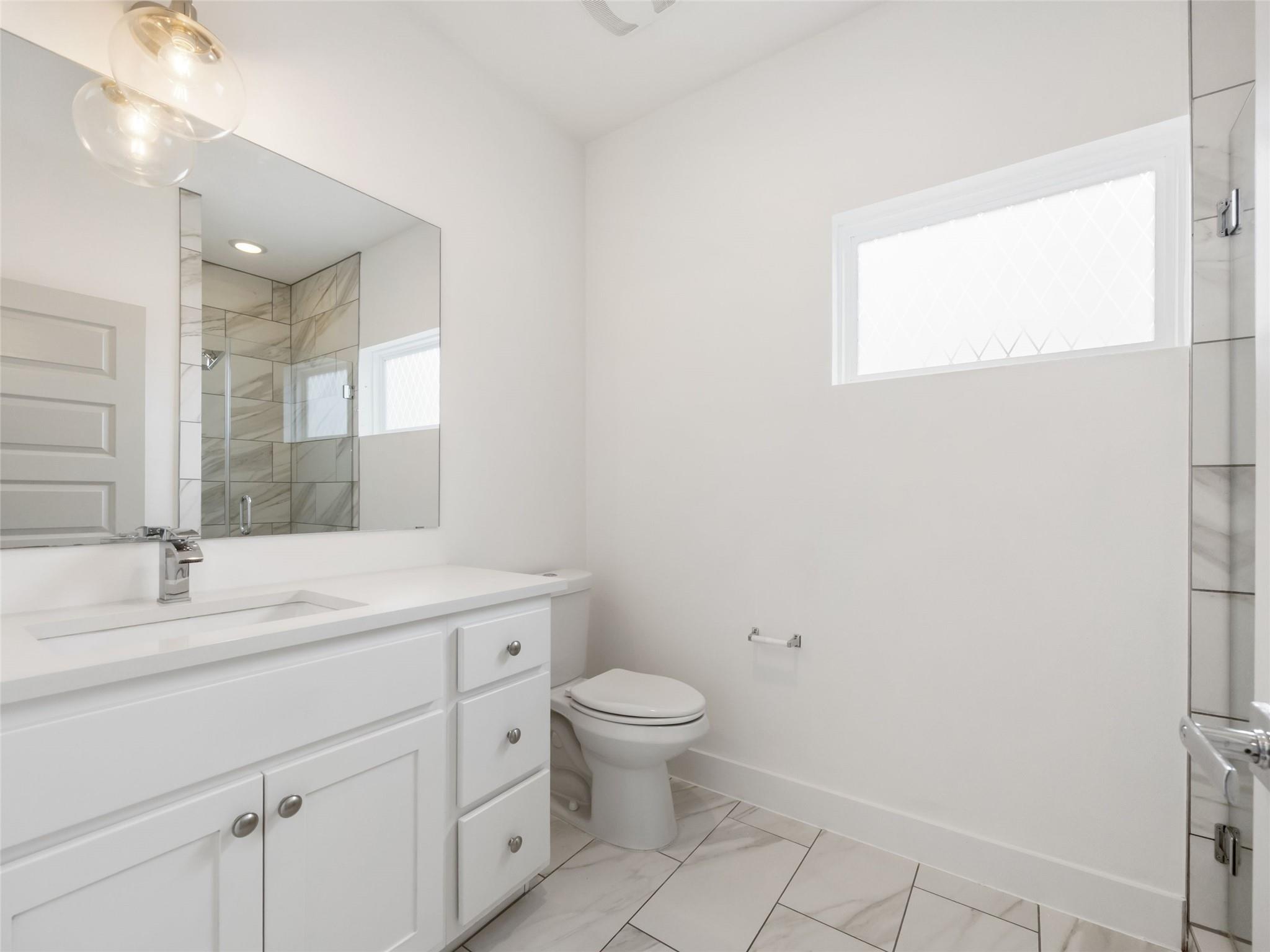 513 W Croslin St # B, Austin, TX 78752