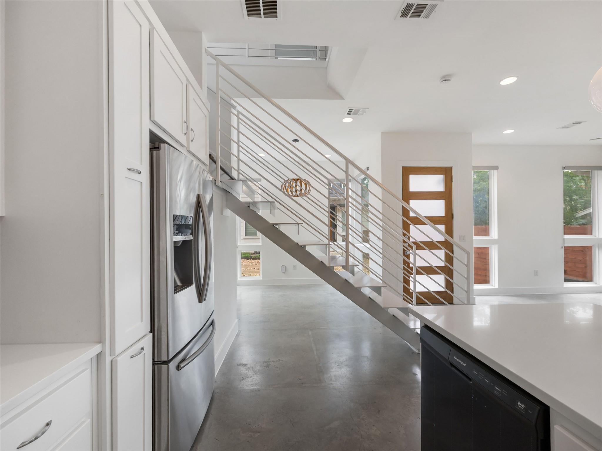 513 W Croslin St # B, Austin, TX 78752