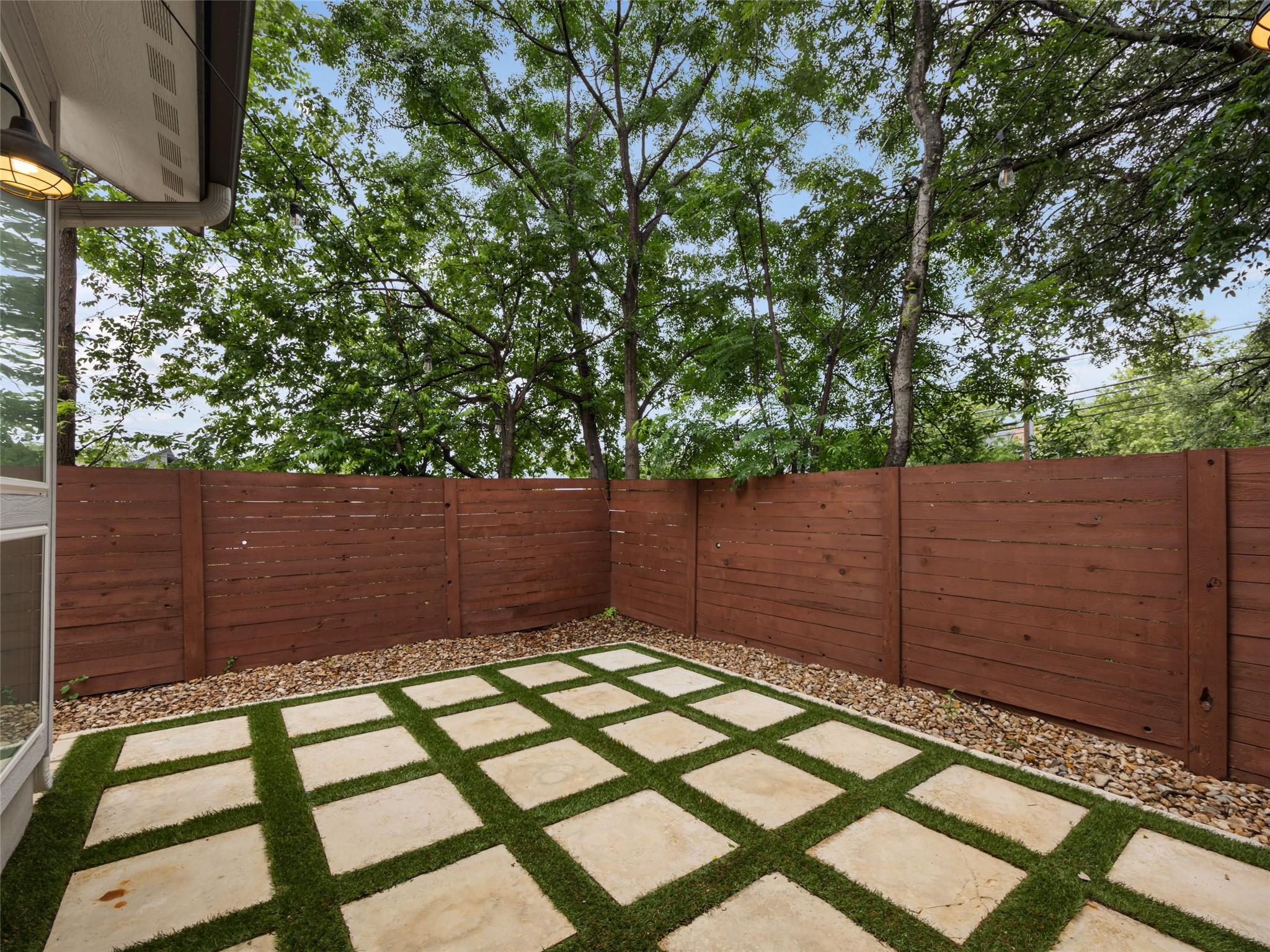513 W Croslin St # B, Austin, TX 78752