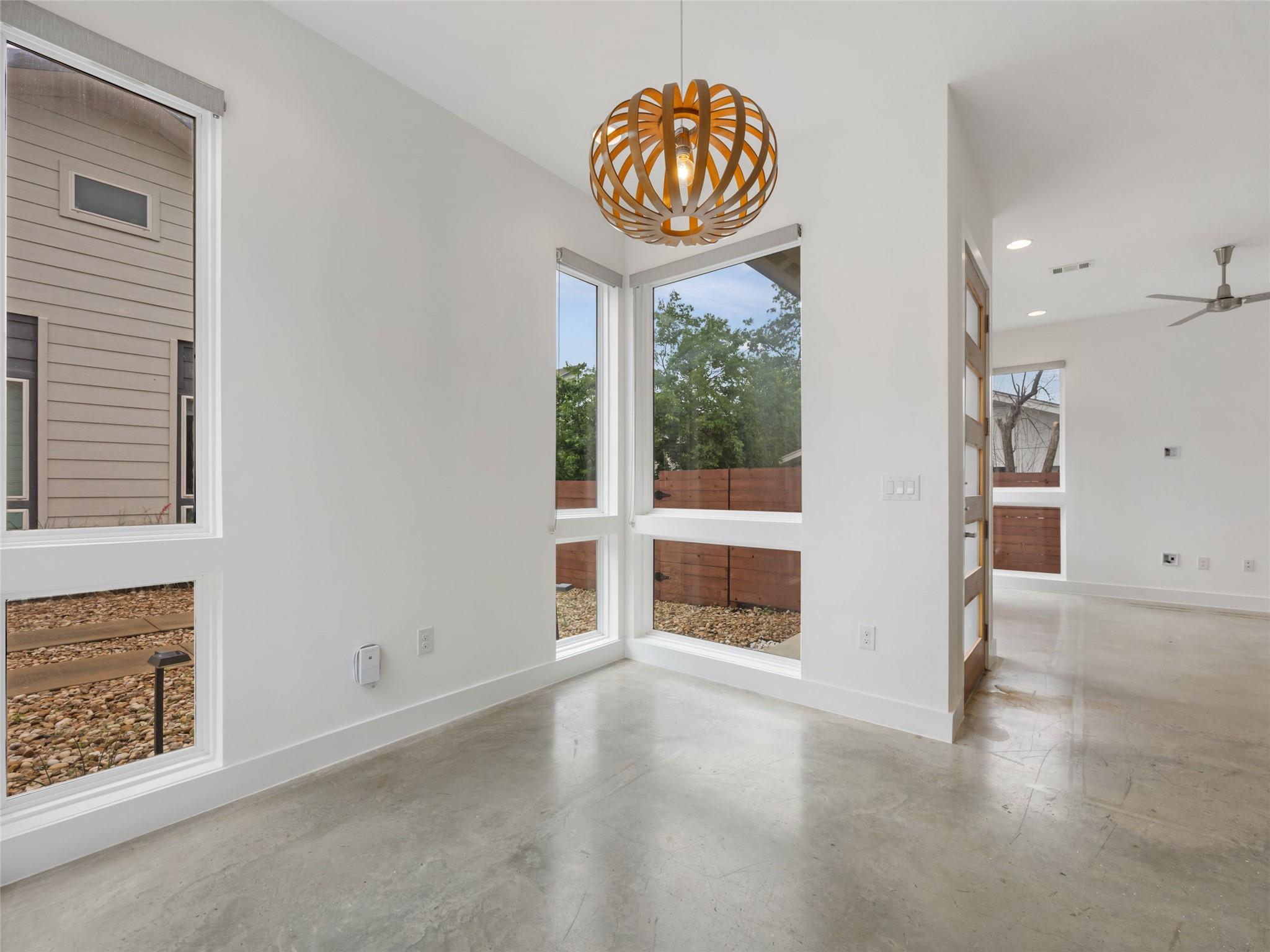 513 W Croslin St # B, Austin, TX 78752