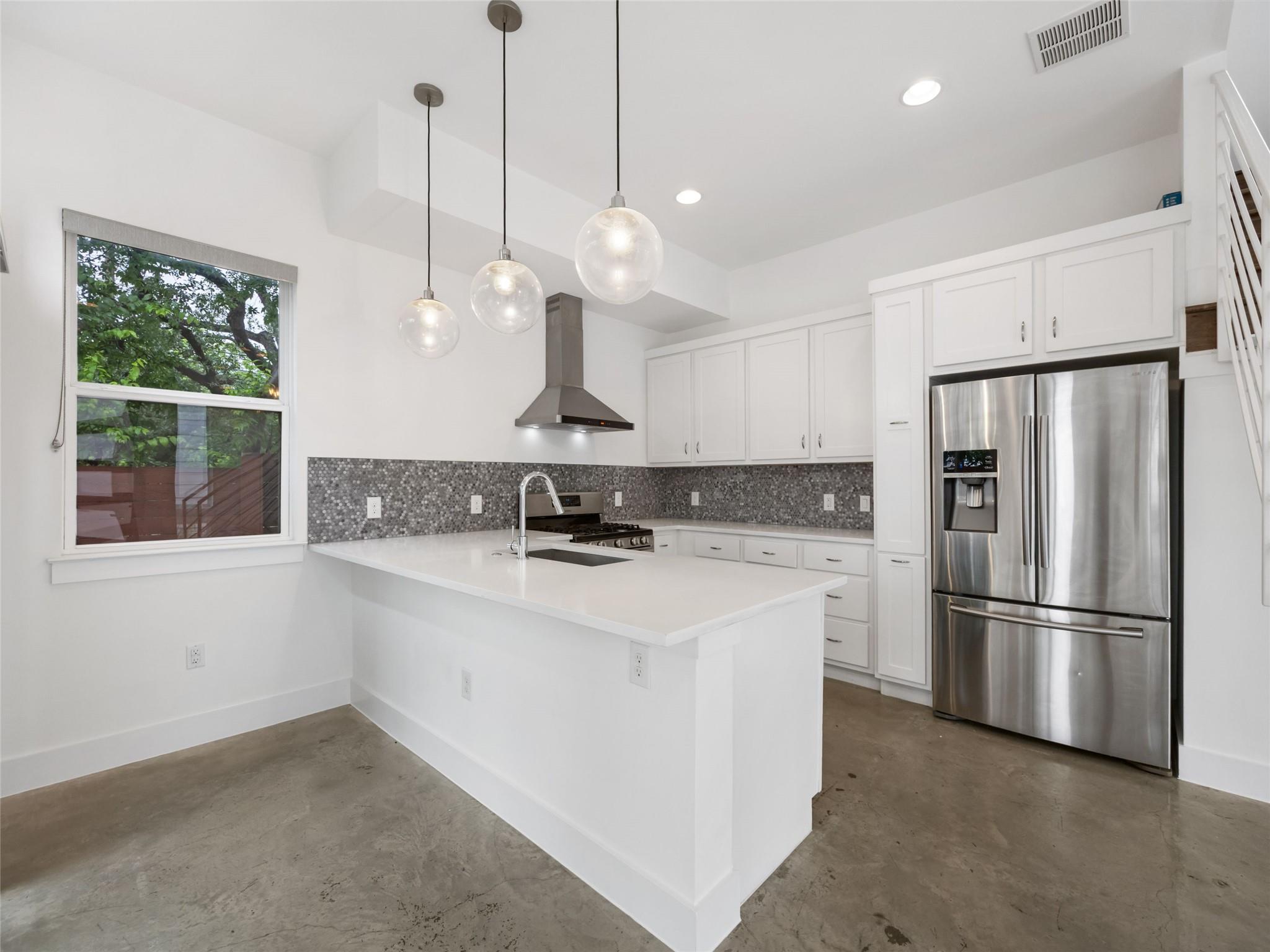 513 W Croslin St # B, Austin, TX 78752