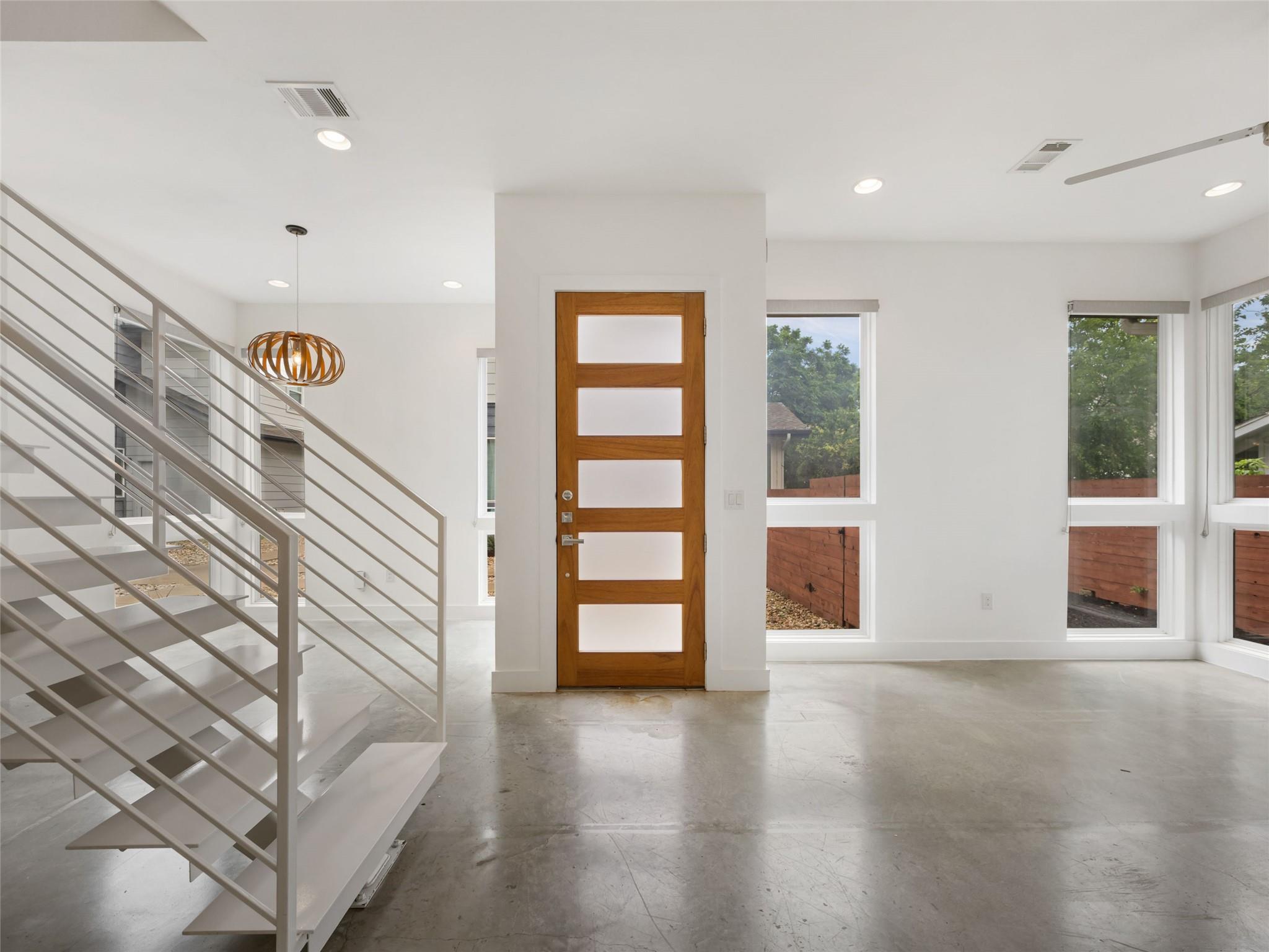 513 W Croslin St # B, Austin, TX 78752