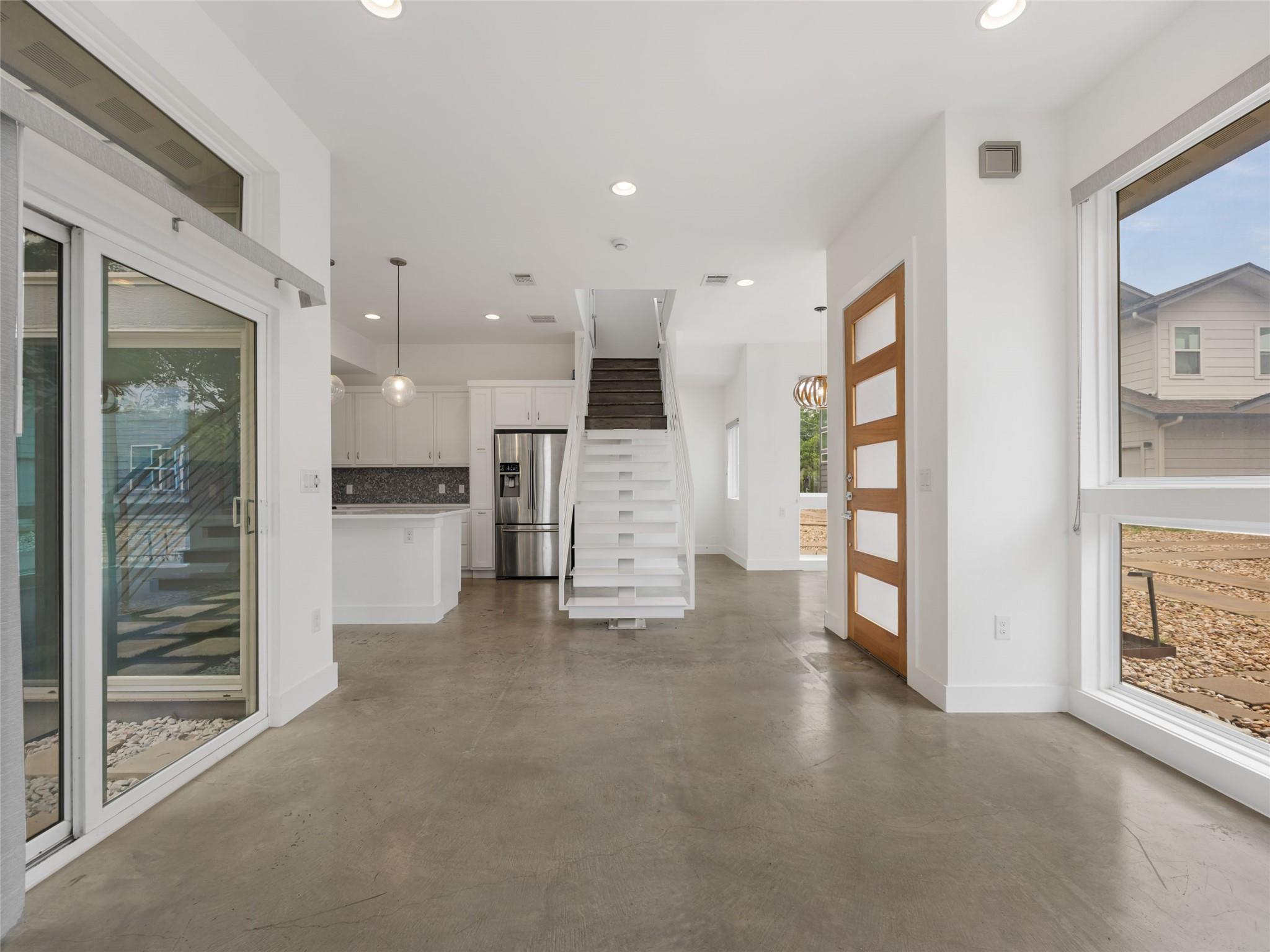 513 W Croslin St # B, Austin, TX 78752