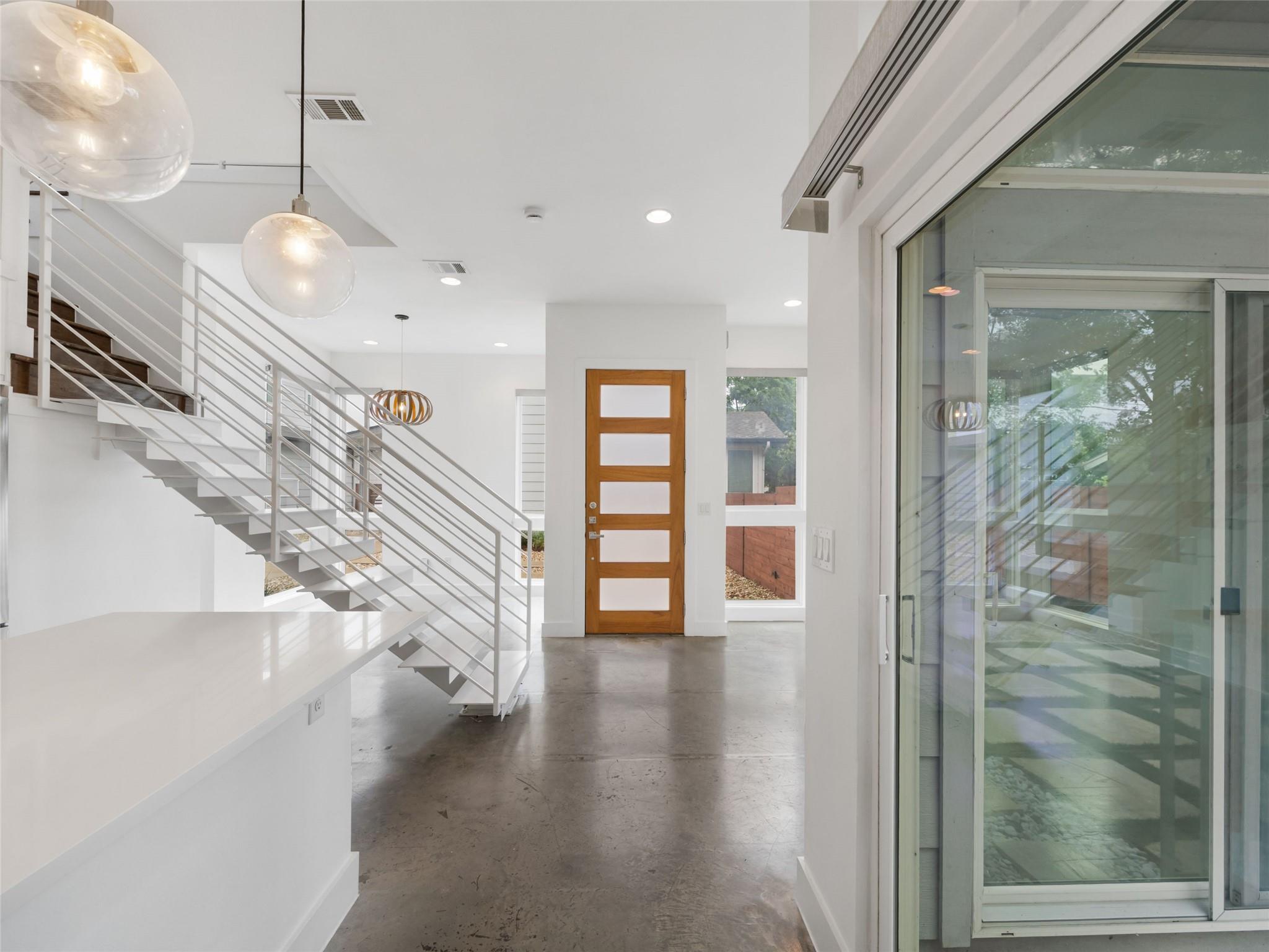 513 W Croslin St # B, Austin, TX 78752