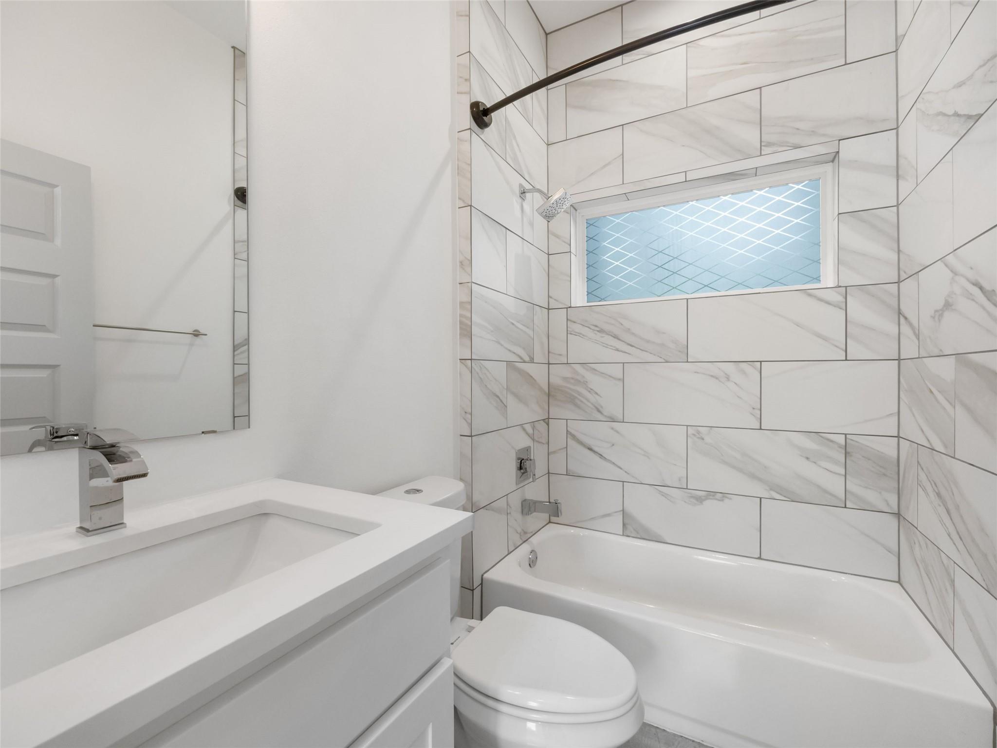 513 W Croslin St # B, Austin, TX 78752