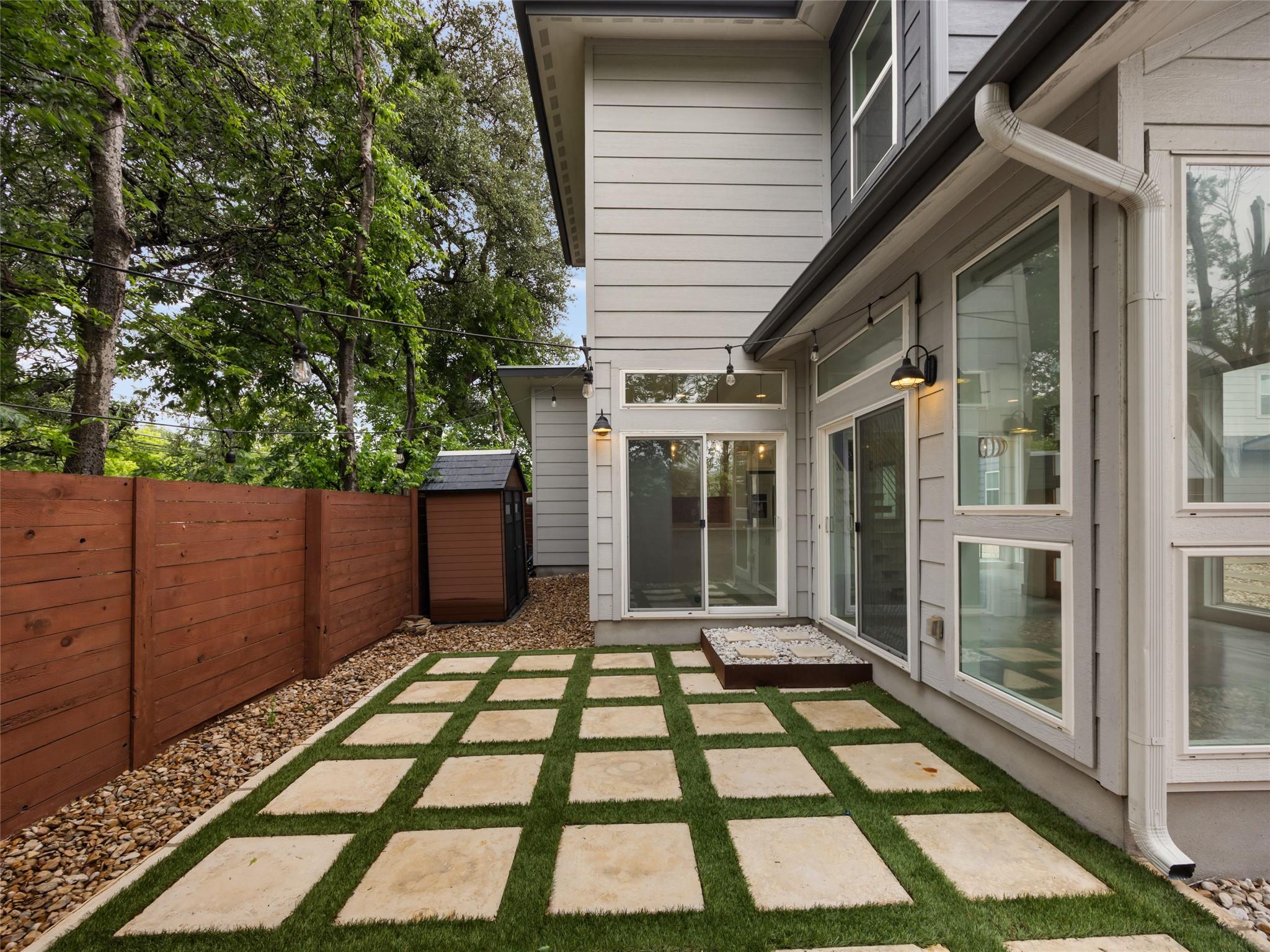 513 W Croslin St # B, Austin, TX 78752