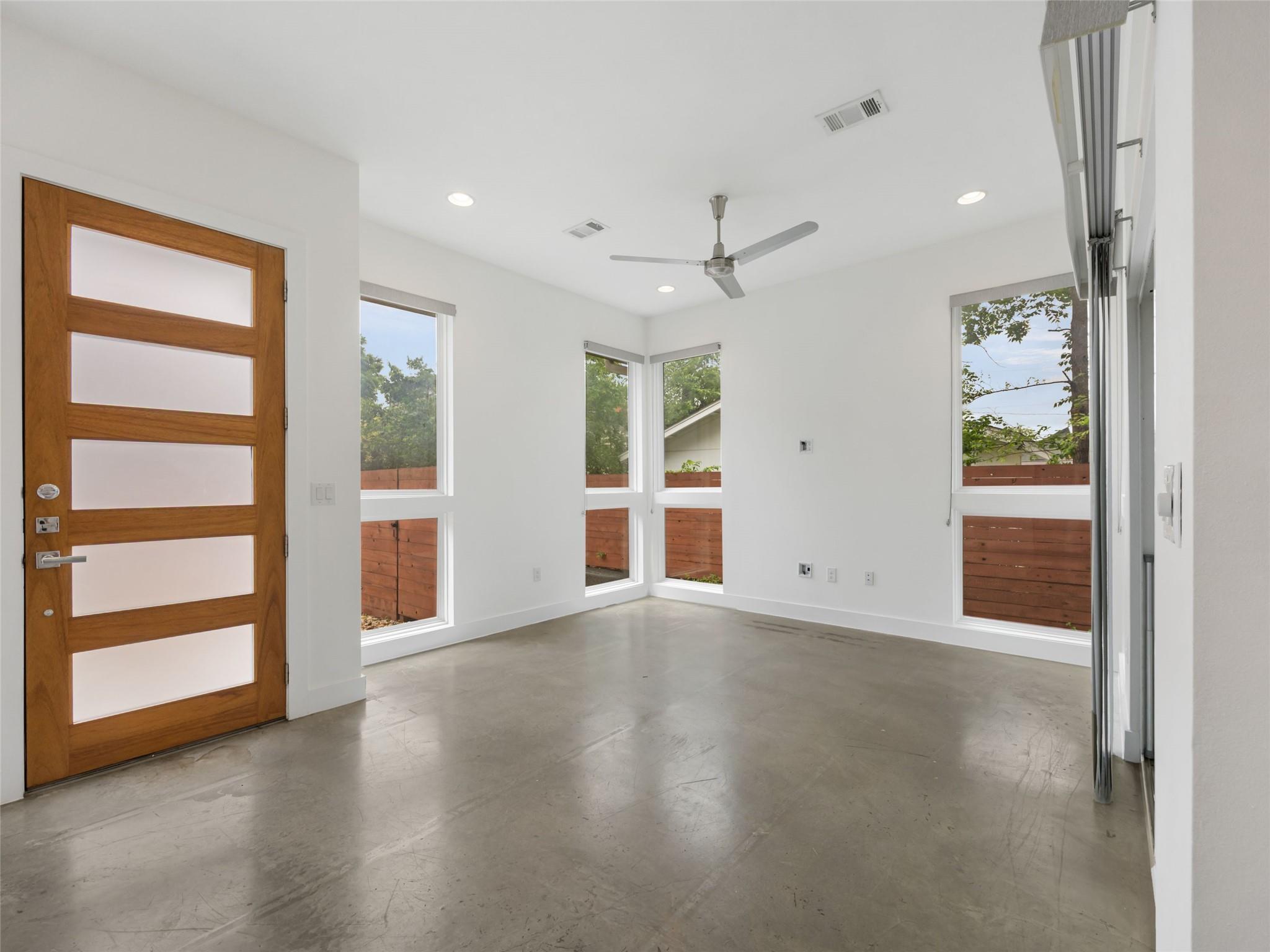 513 W Croslin St # B, Austin, TX 78752