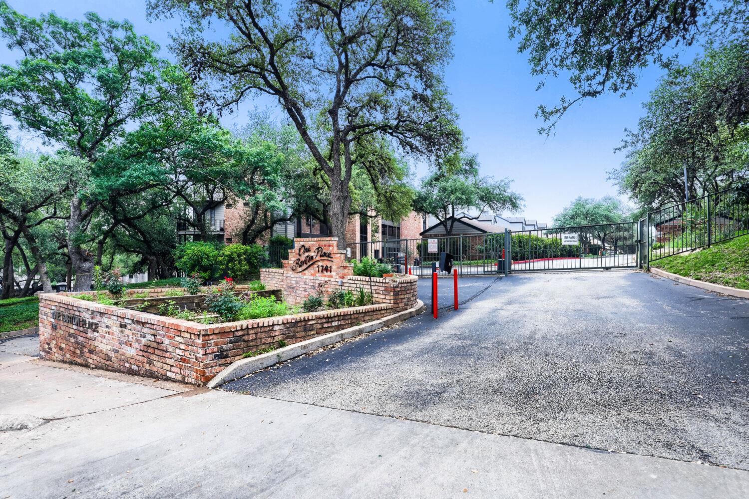 1741 Spyglass Dr # 1-223, Austin, TX 78746